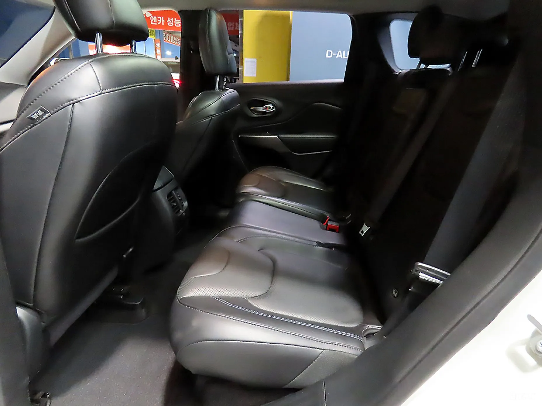 Jeep Cherokee (KL) превью 12