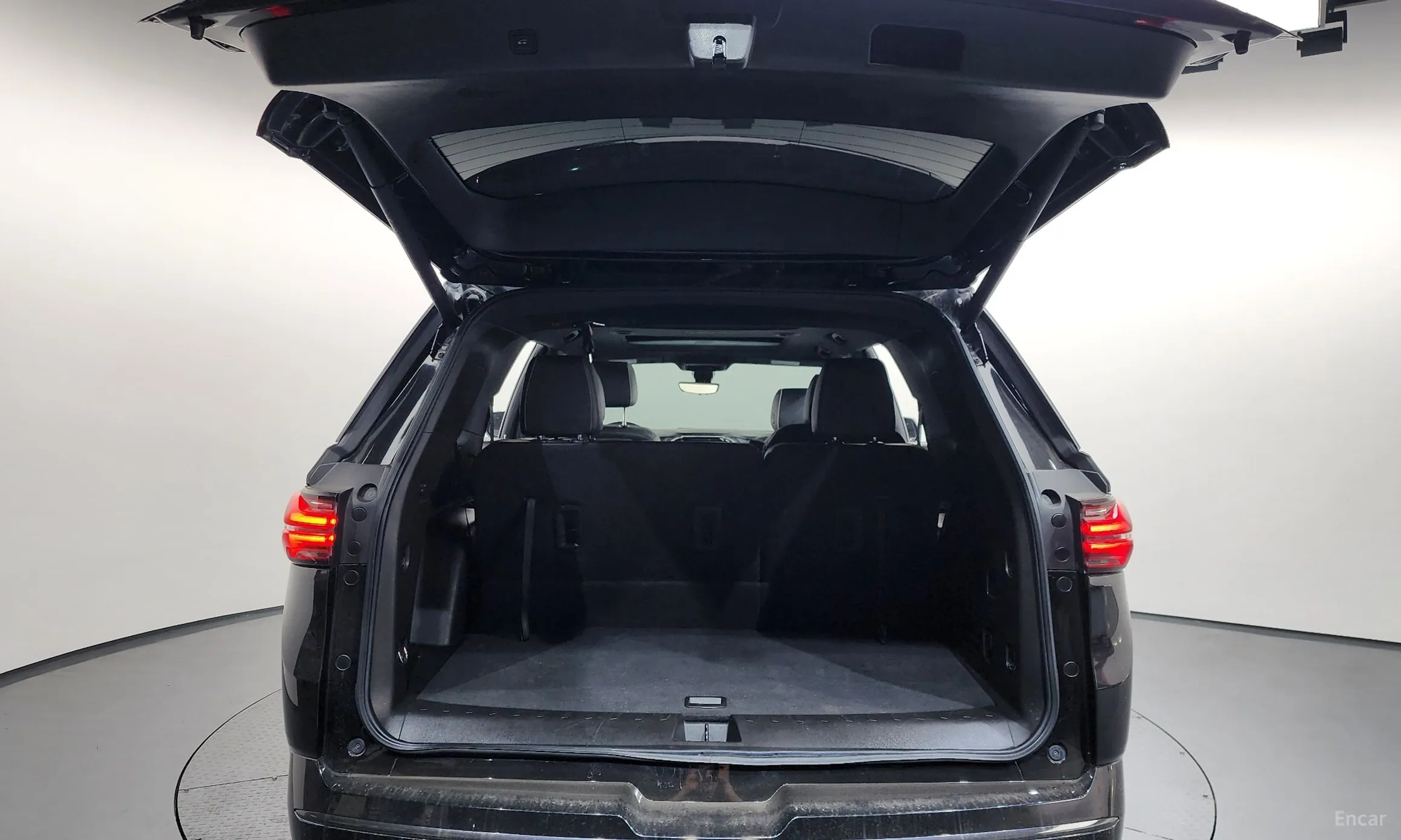 Chevrolet (GM Daewoo) Traverse превью 20