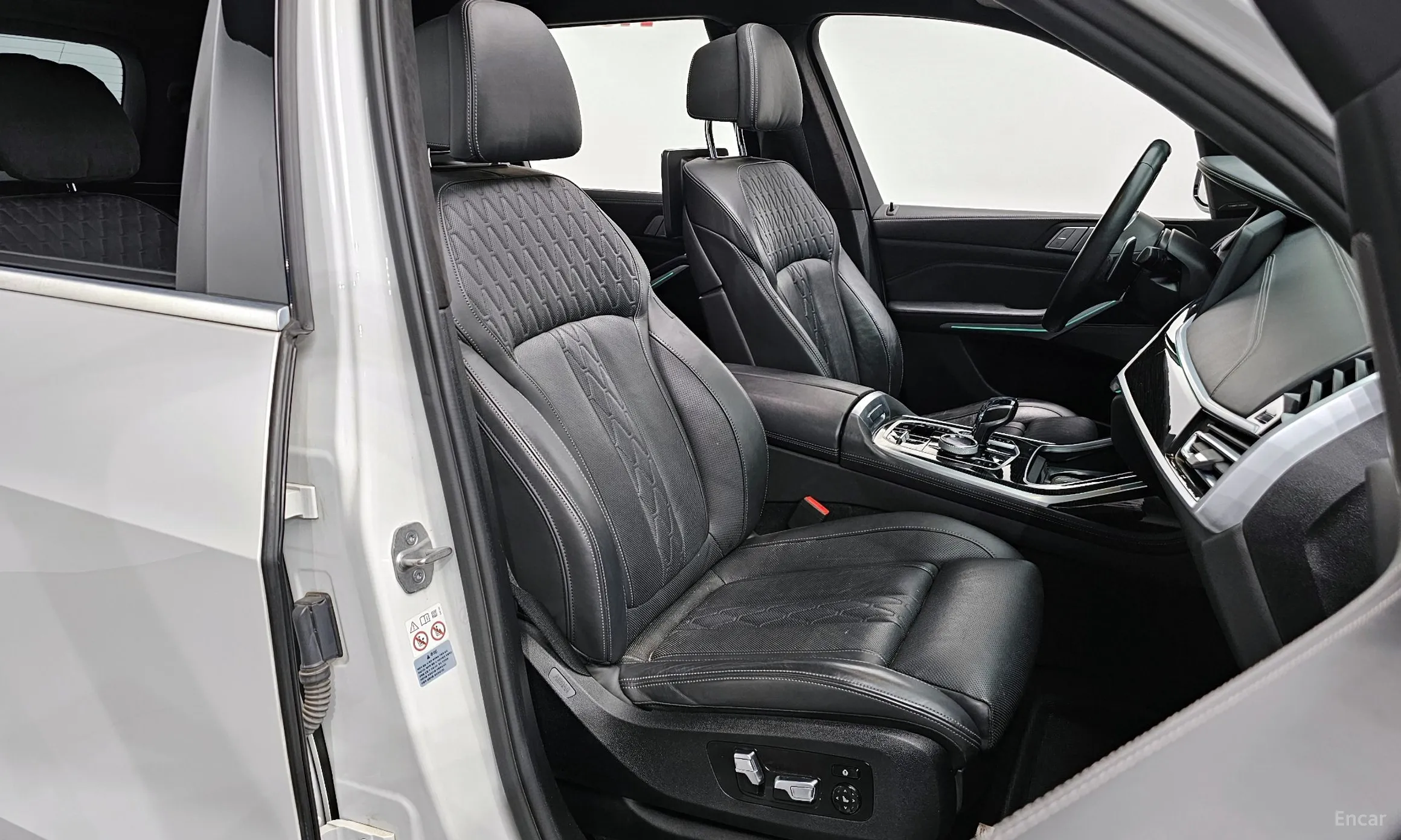 BMW X7 (G07) превью 10