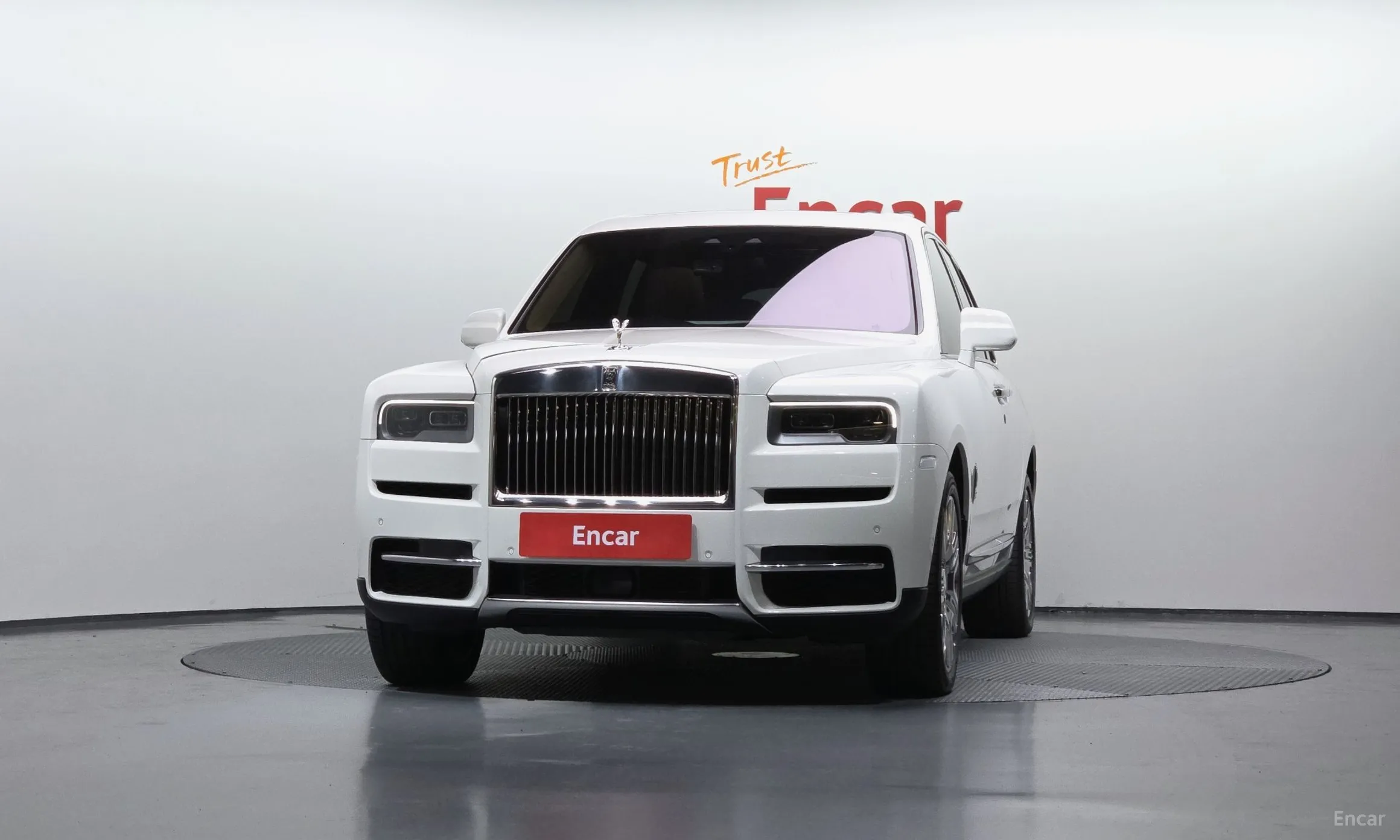 Rolls-Royce Cullinan превью 3