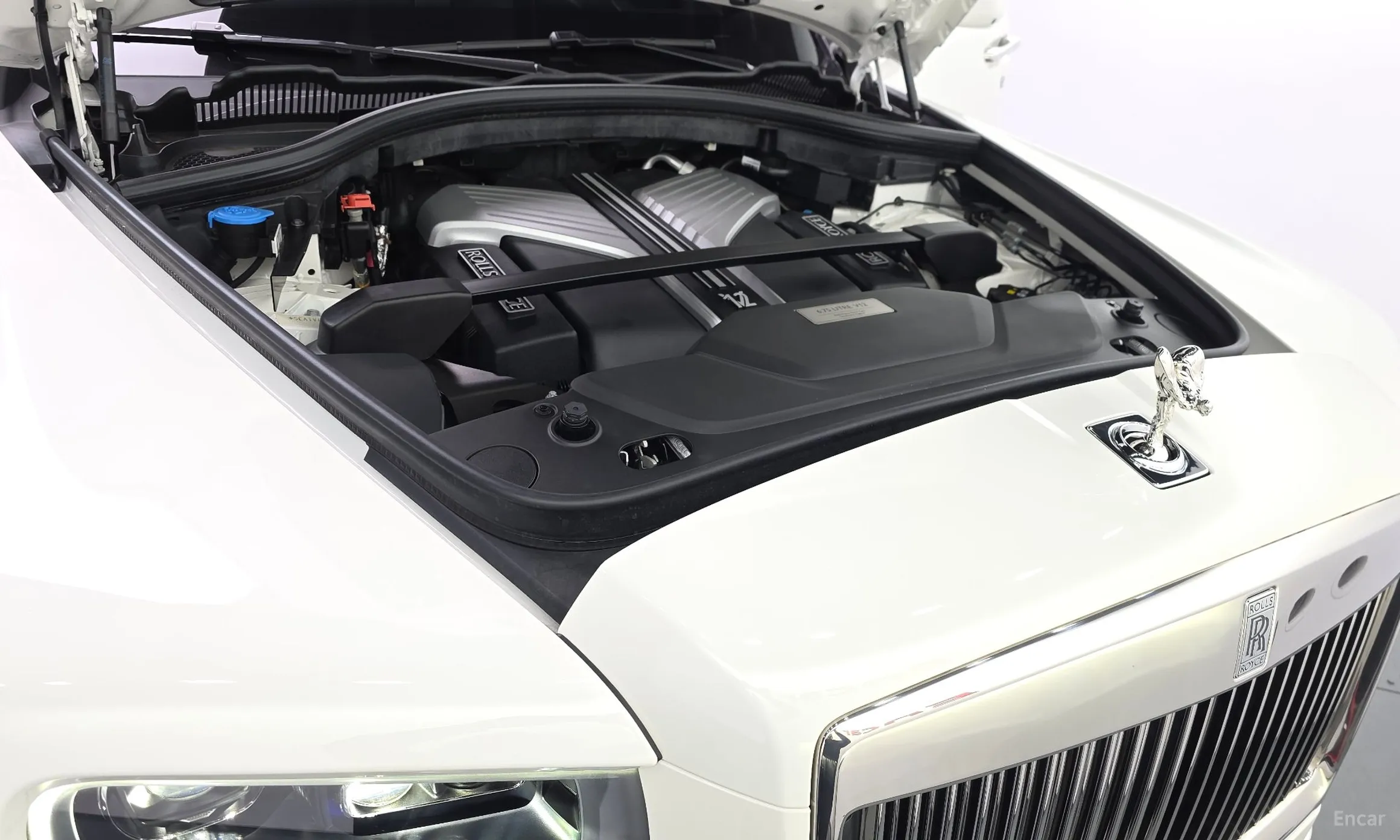 Rolls-Royce Cullinan превью 6