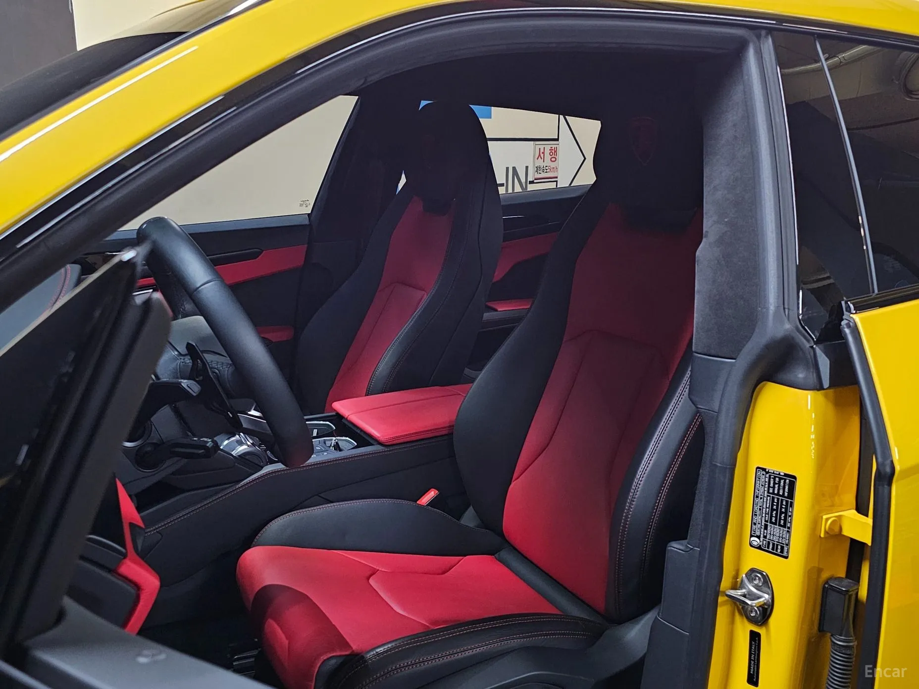 Lamborghini Urus превью 10