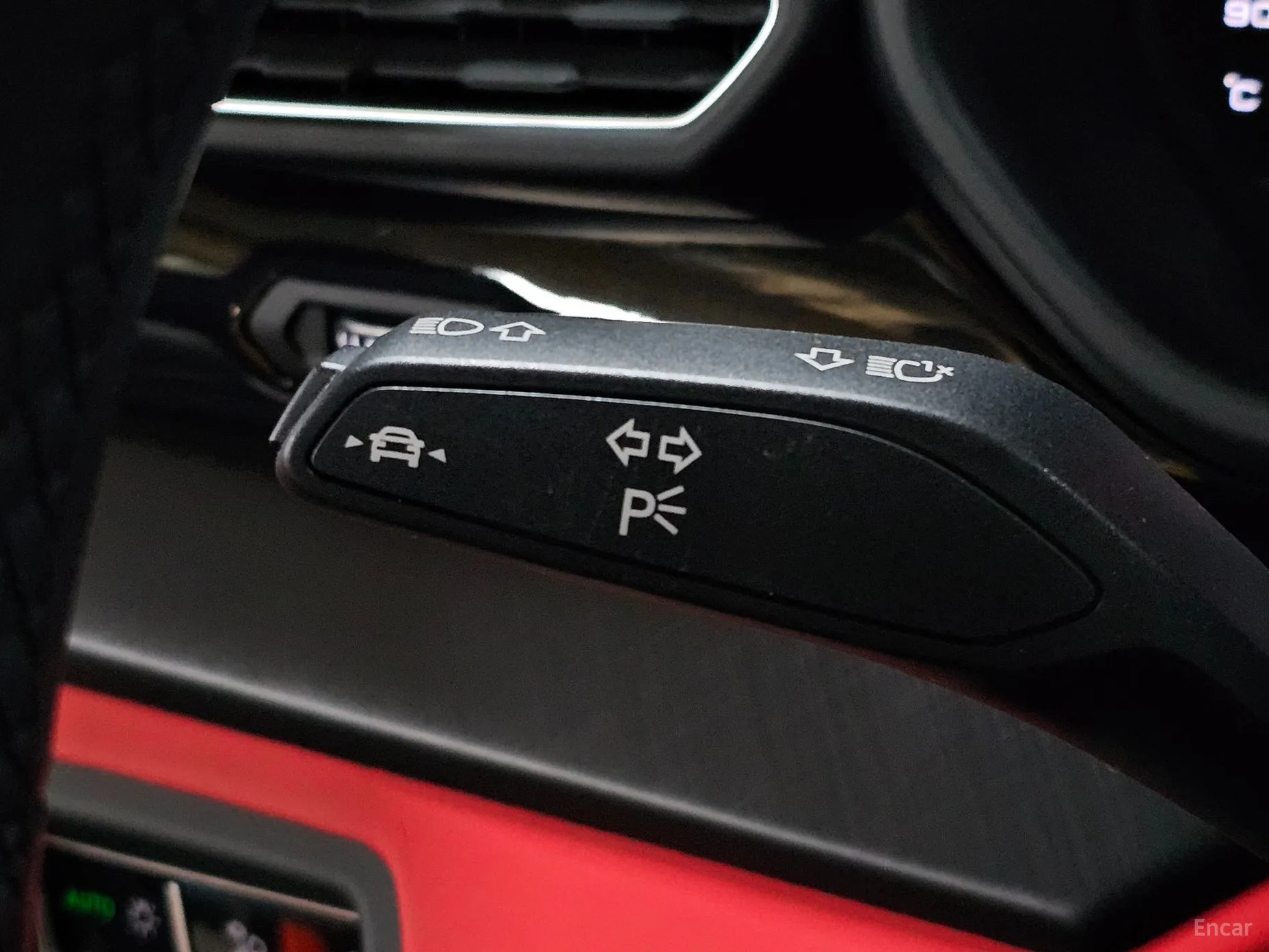 Lamborghini Urus превью 20