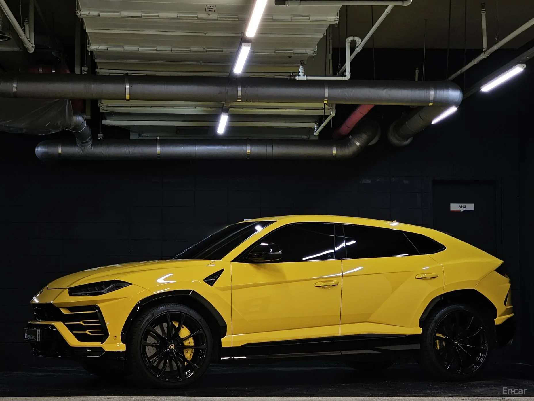 Lamborghini Urus превью 3