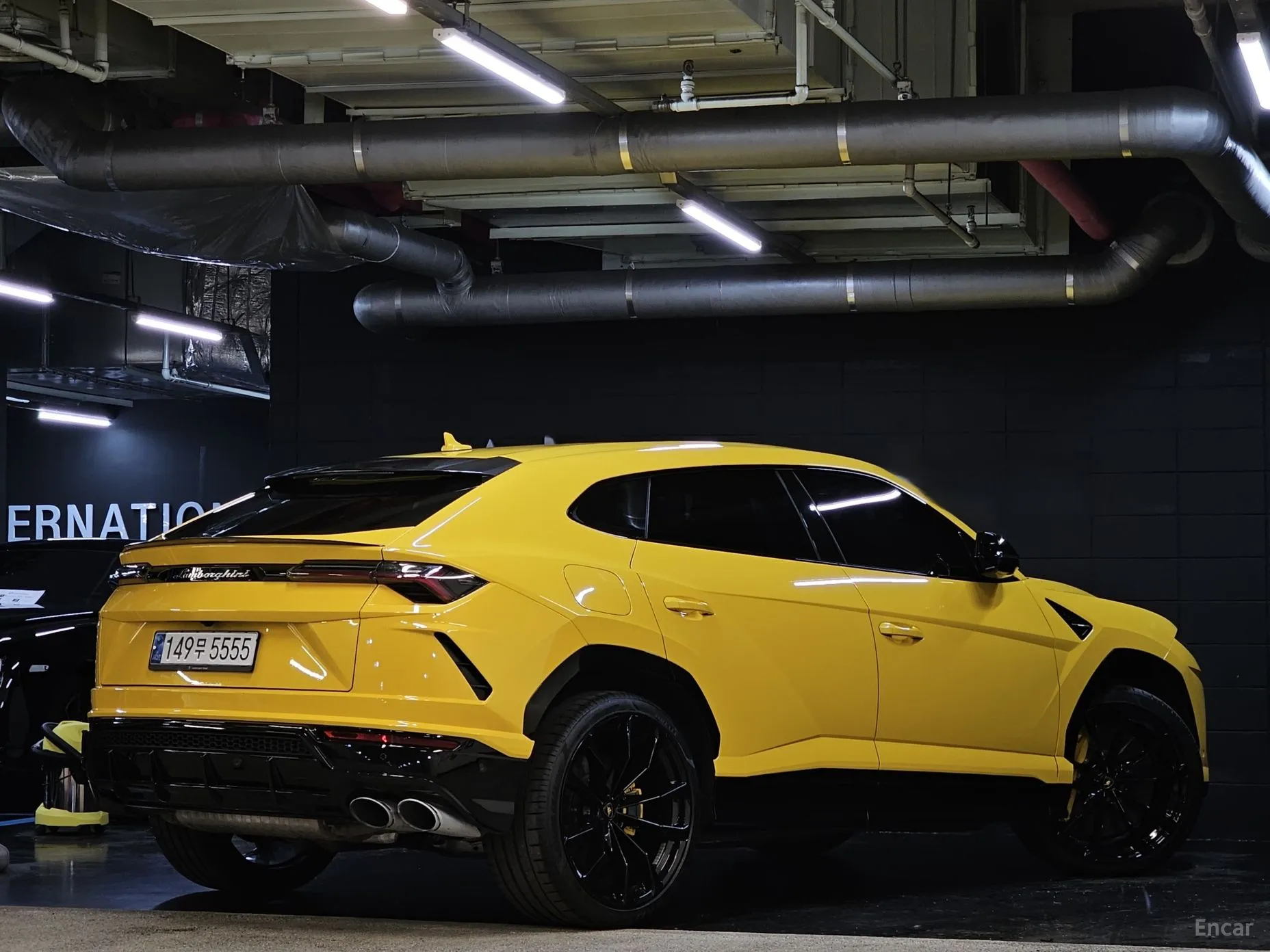 Lamborghini Urus превью 5