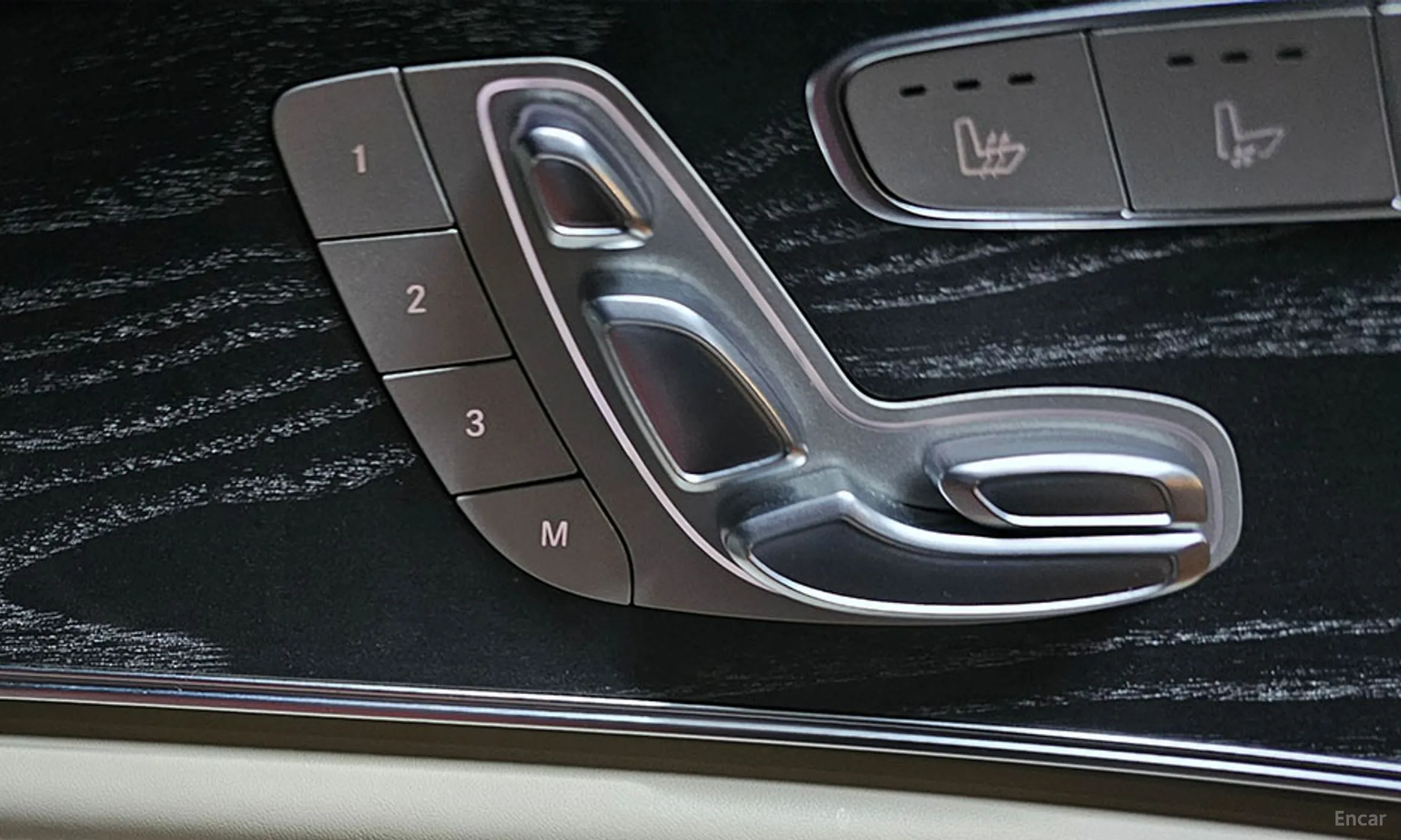 Mercedes Benz AMG GT превью 10