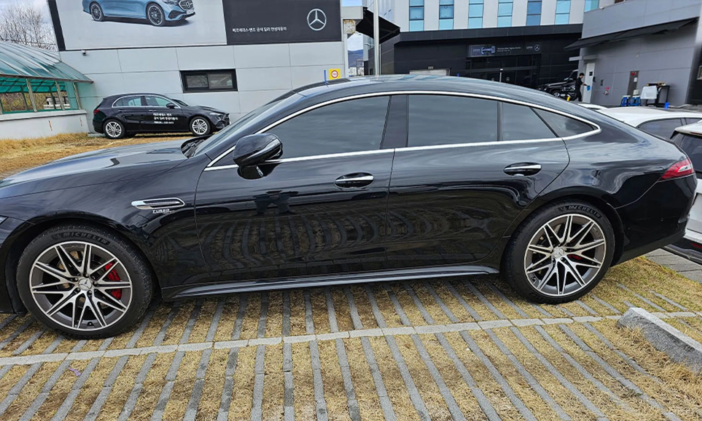 Mercedes Benz AMG GT