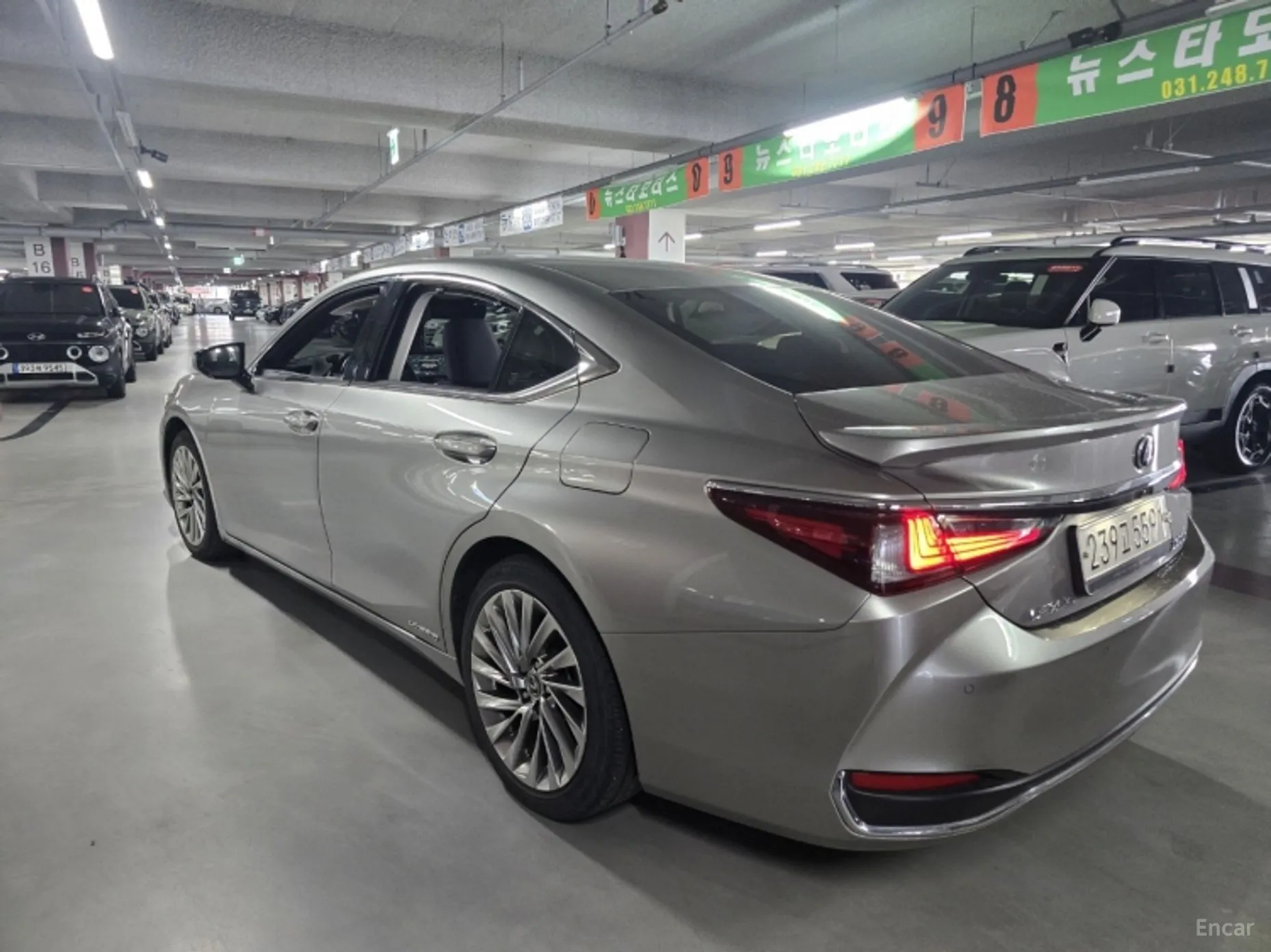 Lexus ES300h 7th Generation превью 4