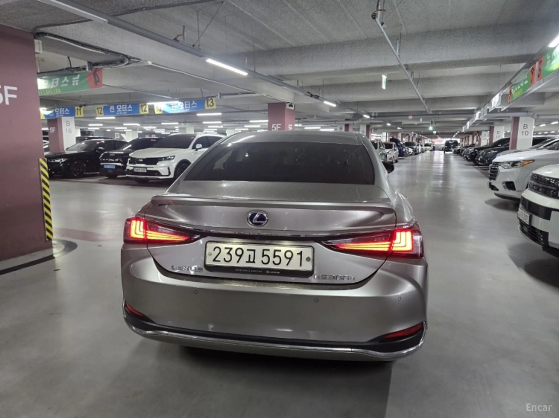 Lexus ES300h 7th Generation превью 5