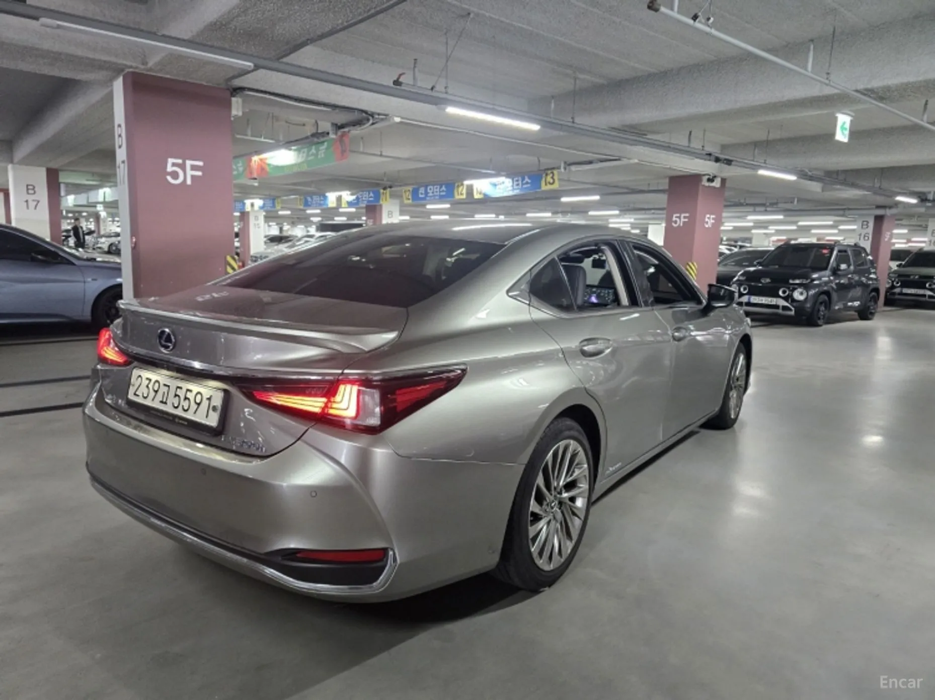 Lexus ES300h 7th Generation превью 6