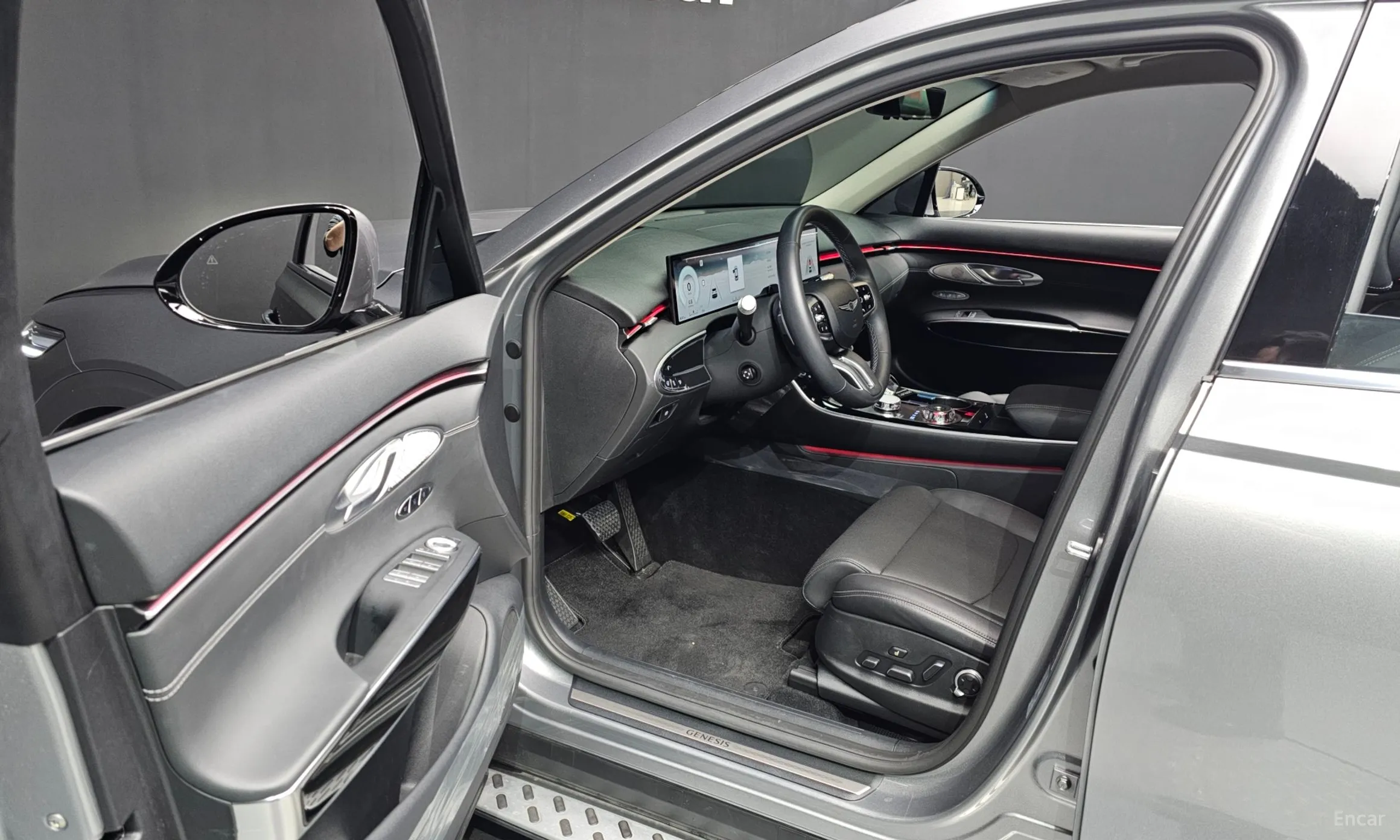 Genesis GV70 превью 10