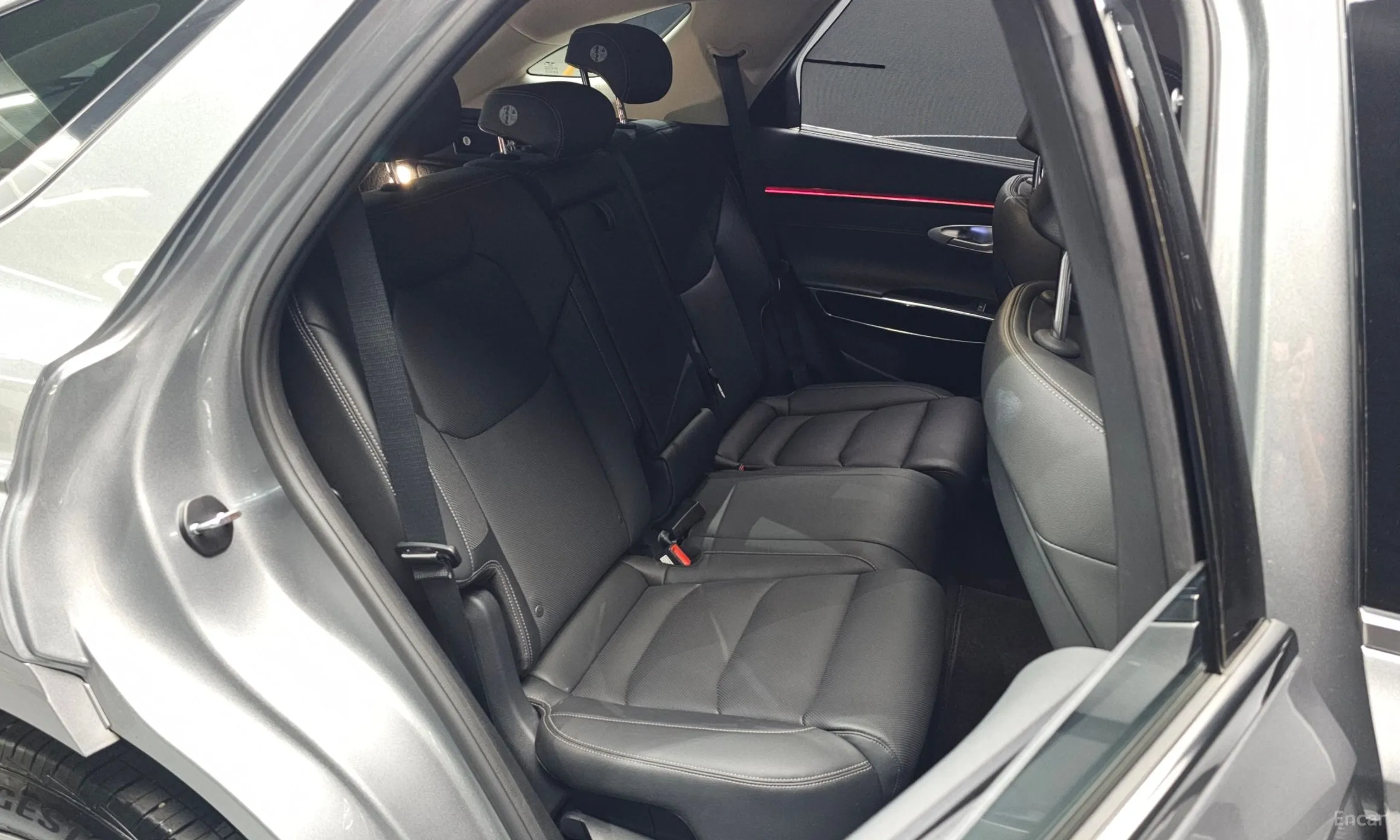 Genesis GV70 превью 12