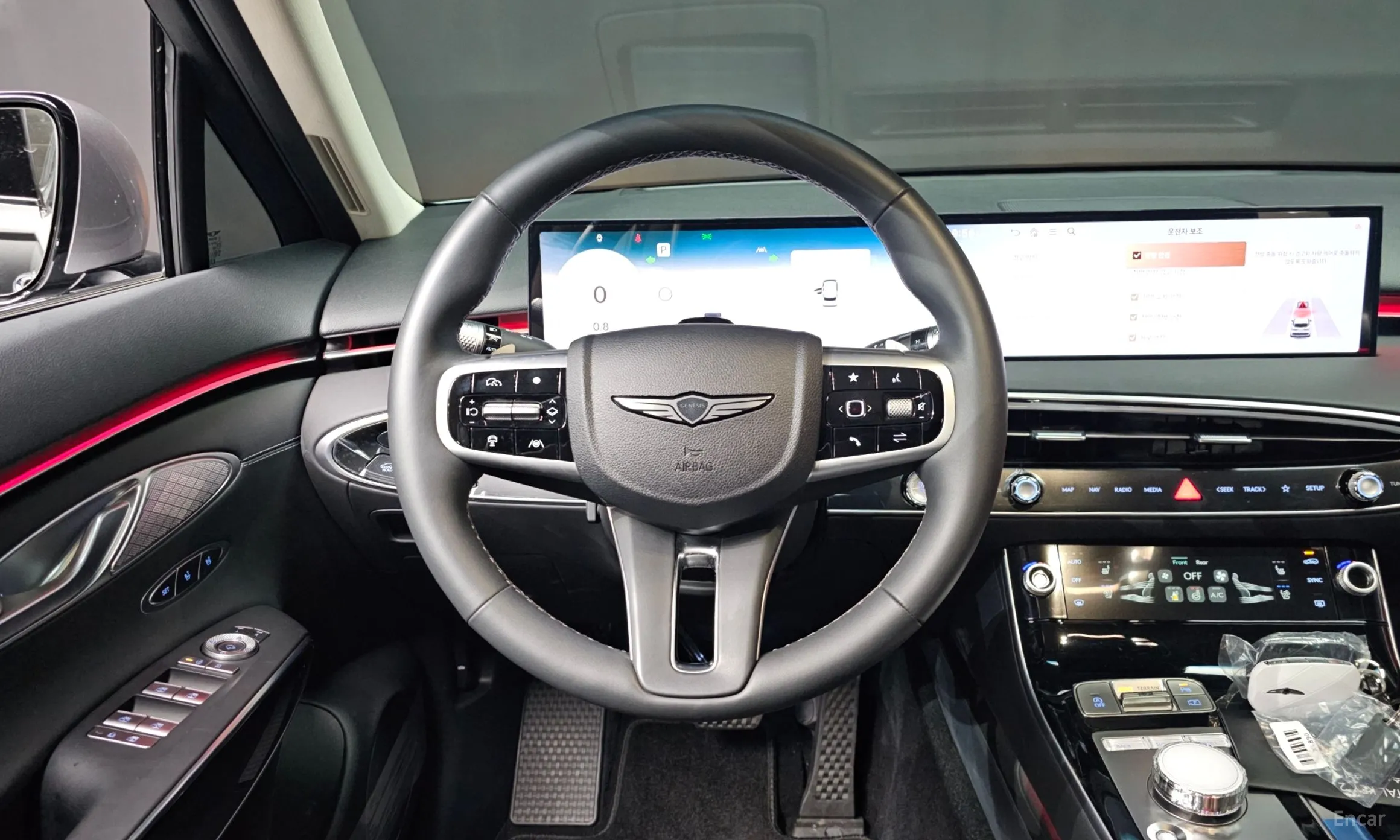 Genesis GV70 превью 14