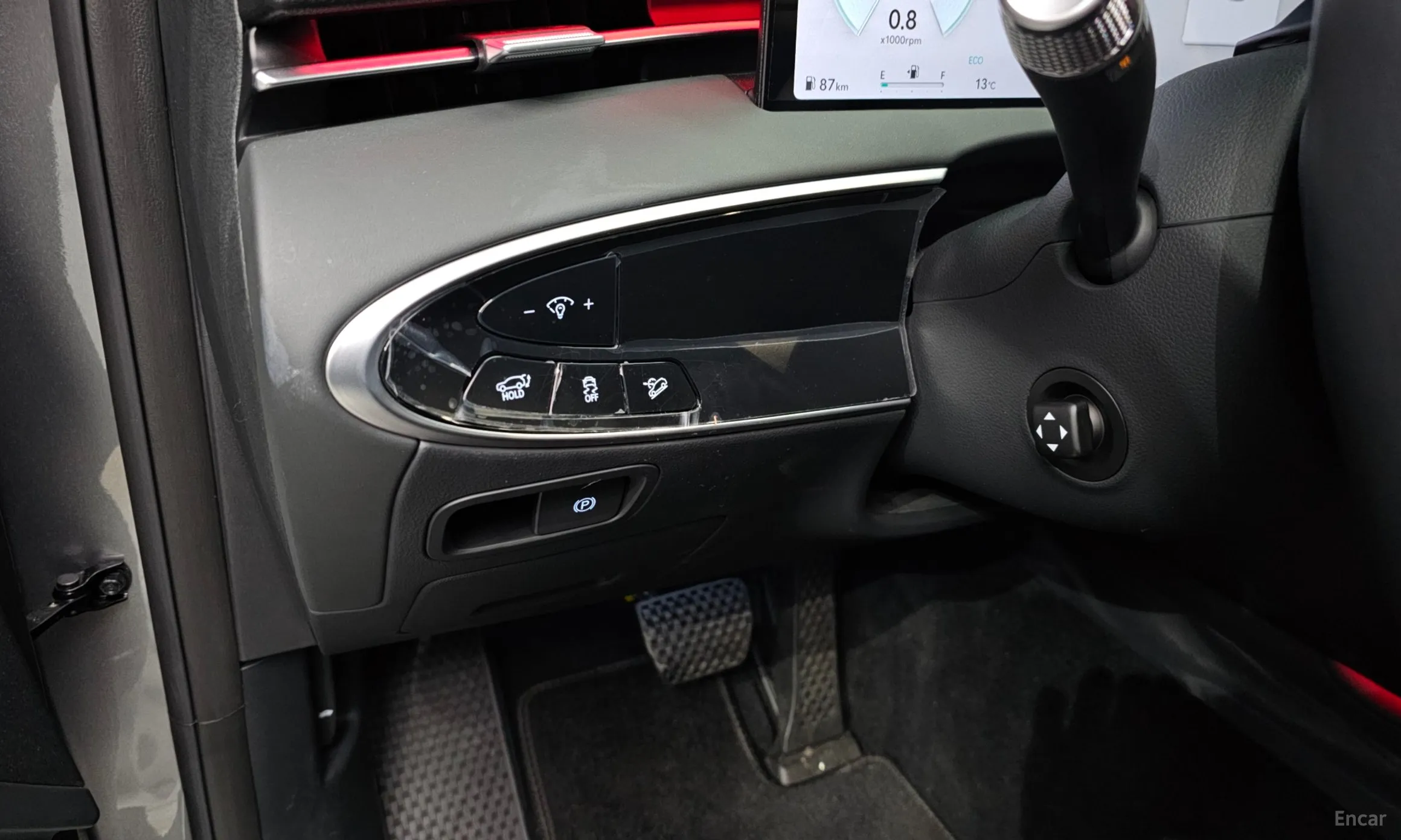 Genesis GV70 превью 18