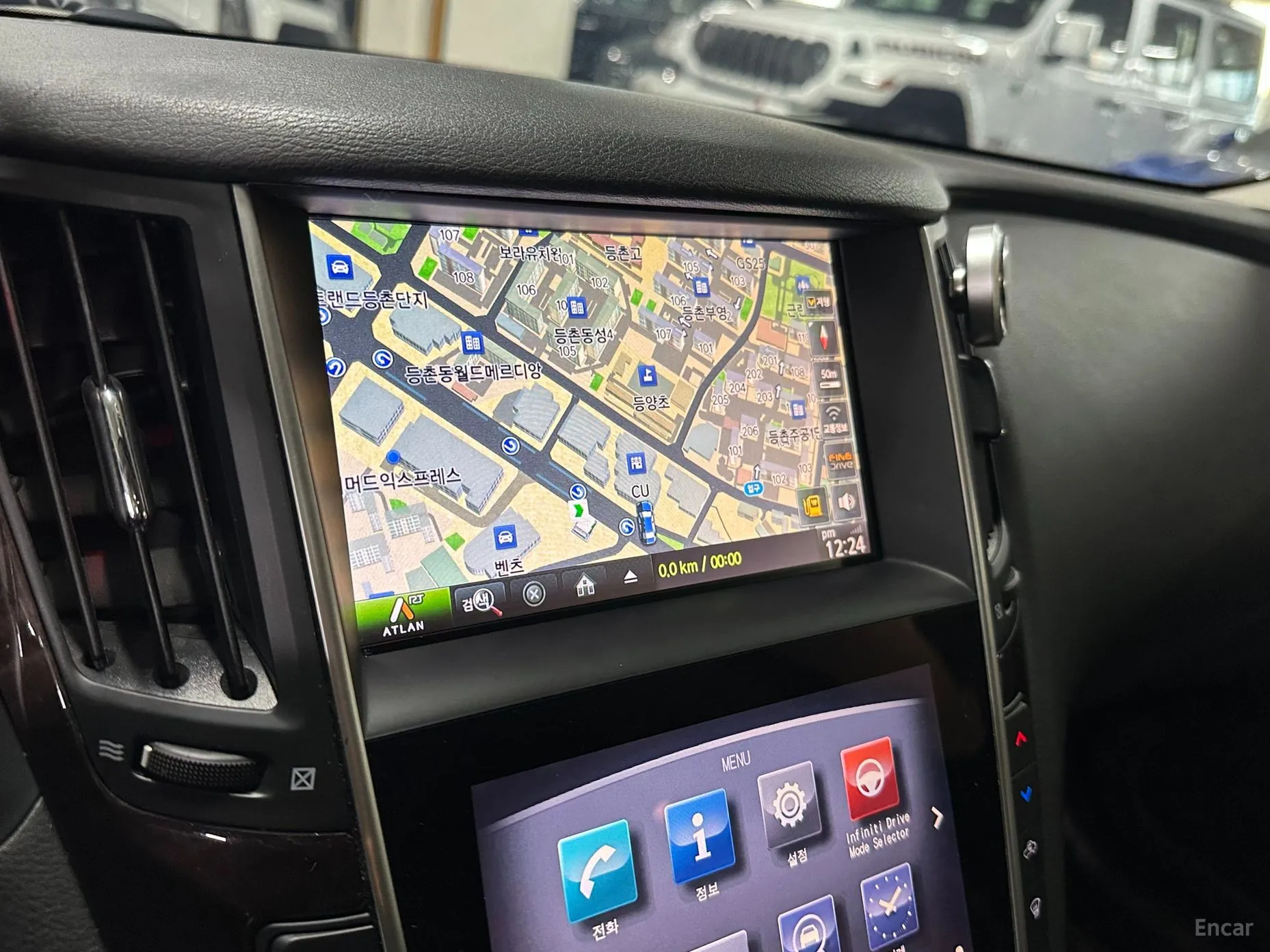 Infiniti Q50 превью 12