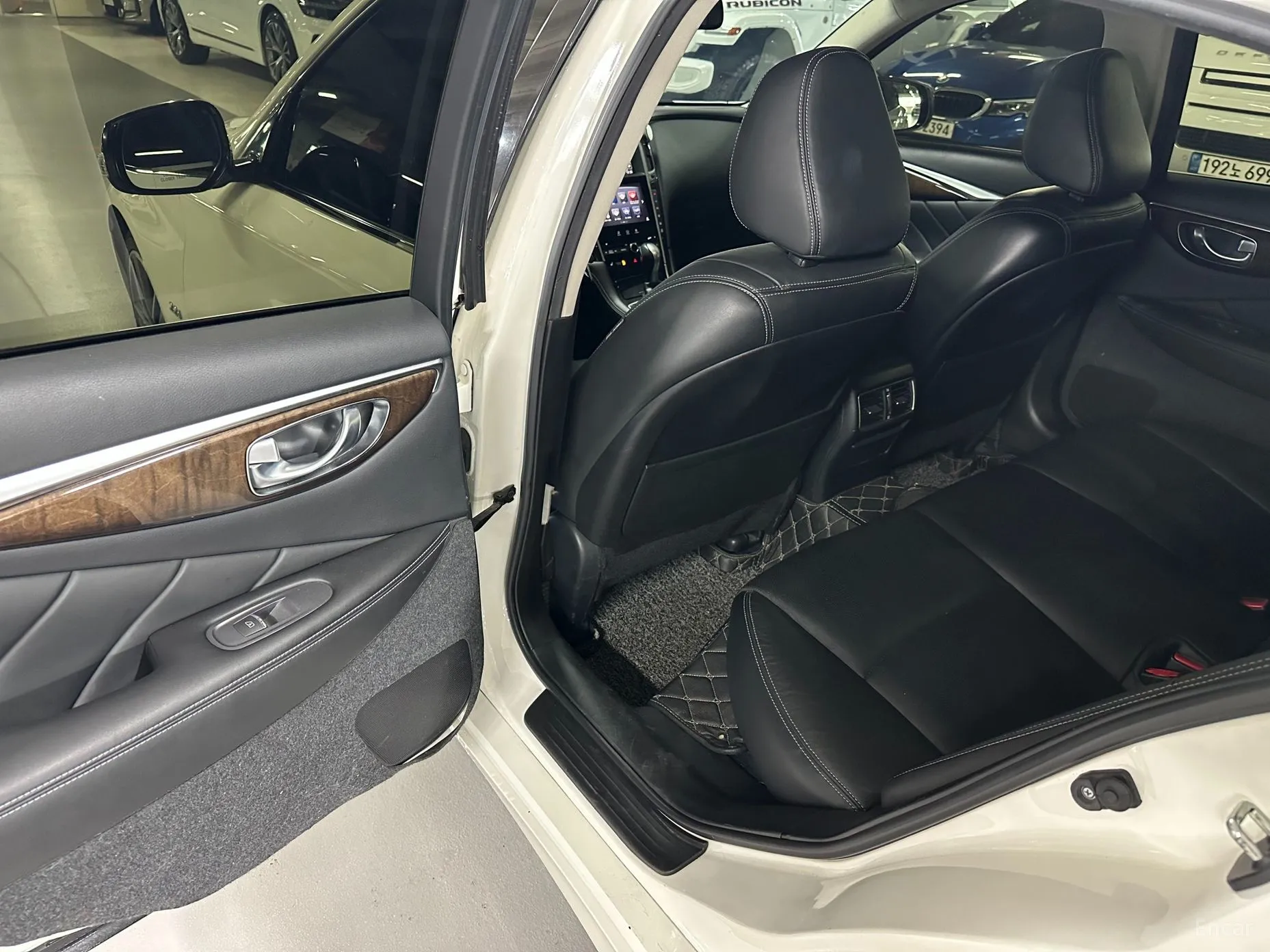 Infiniti Q50 превью 15