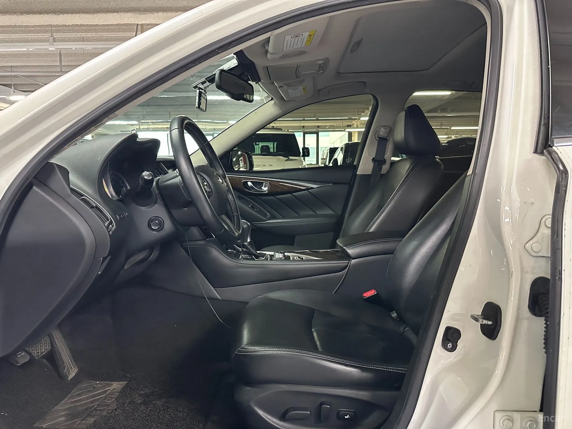 Infiniti Q50 превью 8