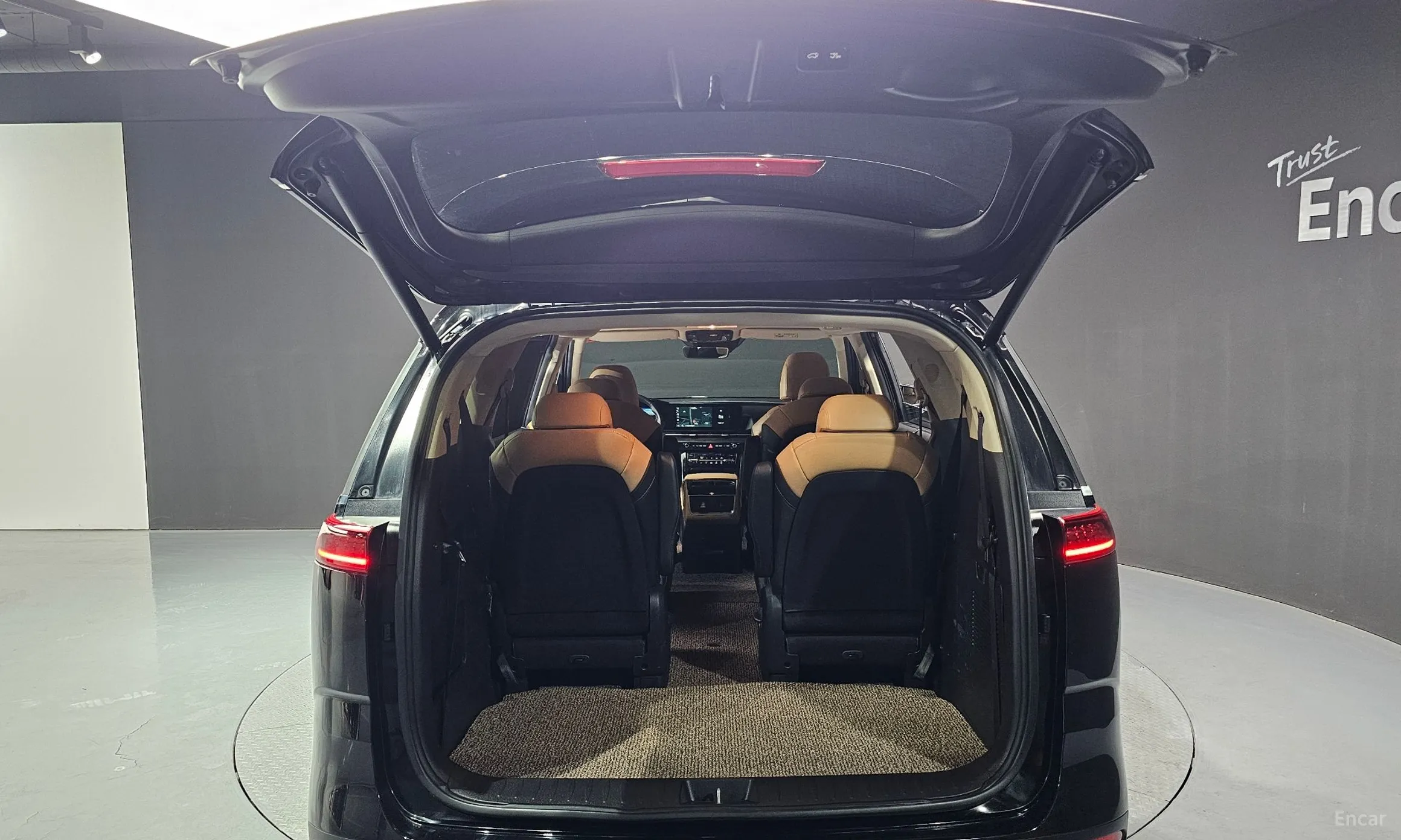 Kia Carnival Gen 4 превью 20