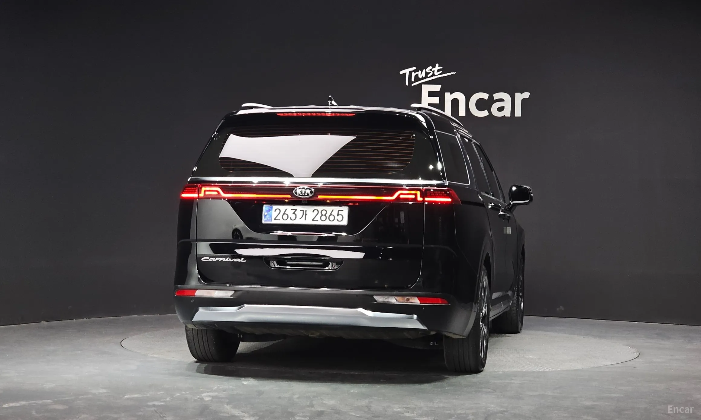 Kia Carnival Gen 4 превью 4