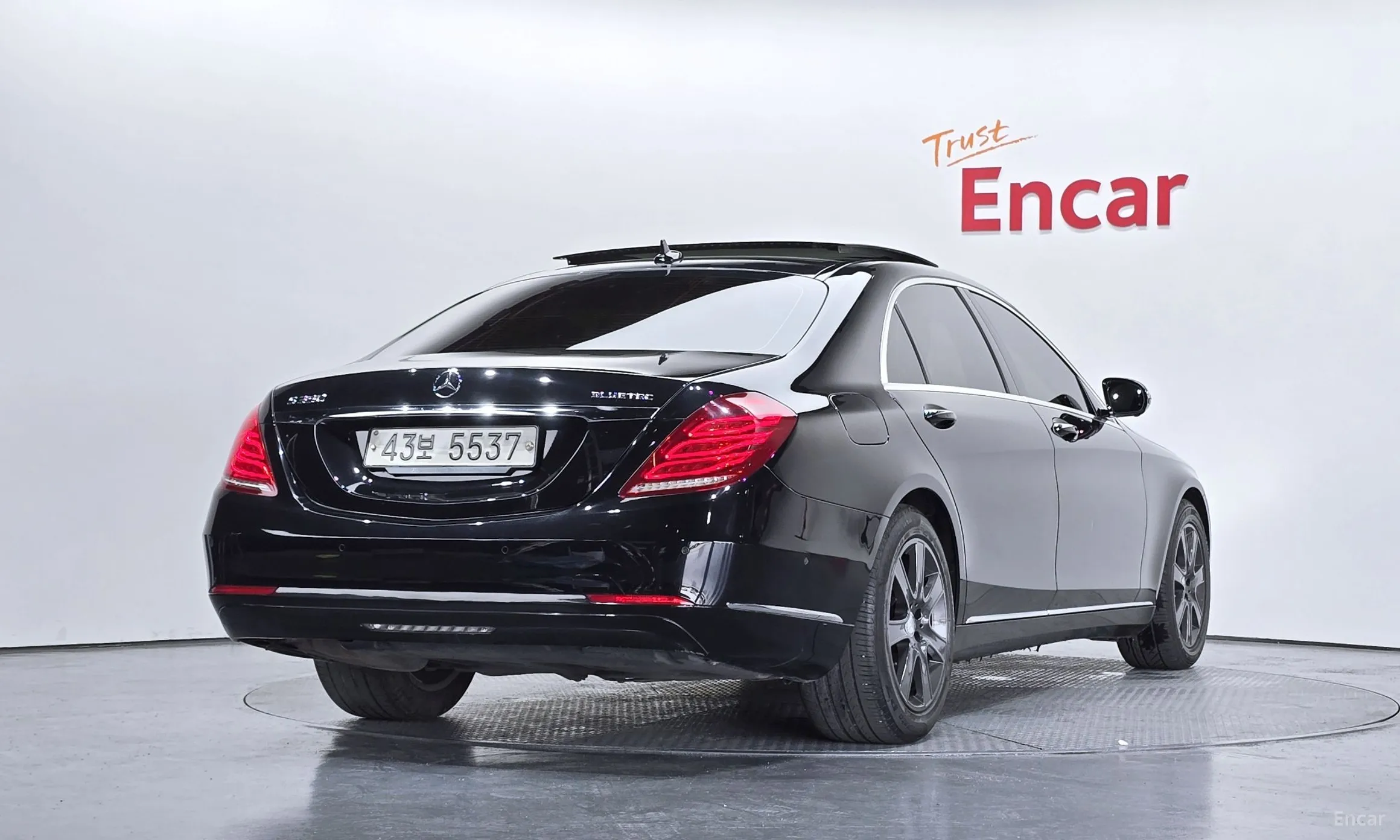 Mercedes Benz S-Class W222
