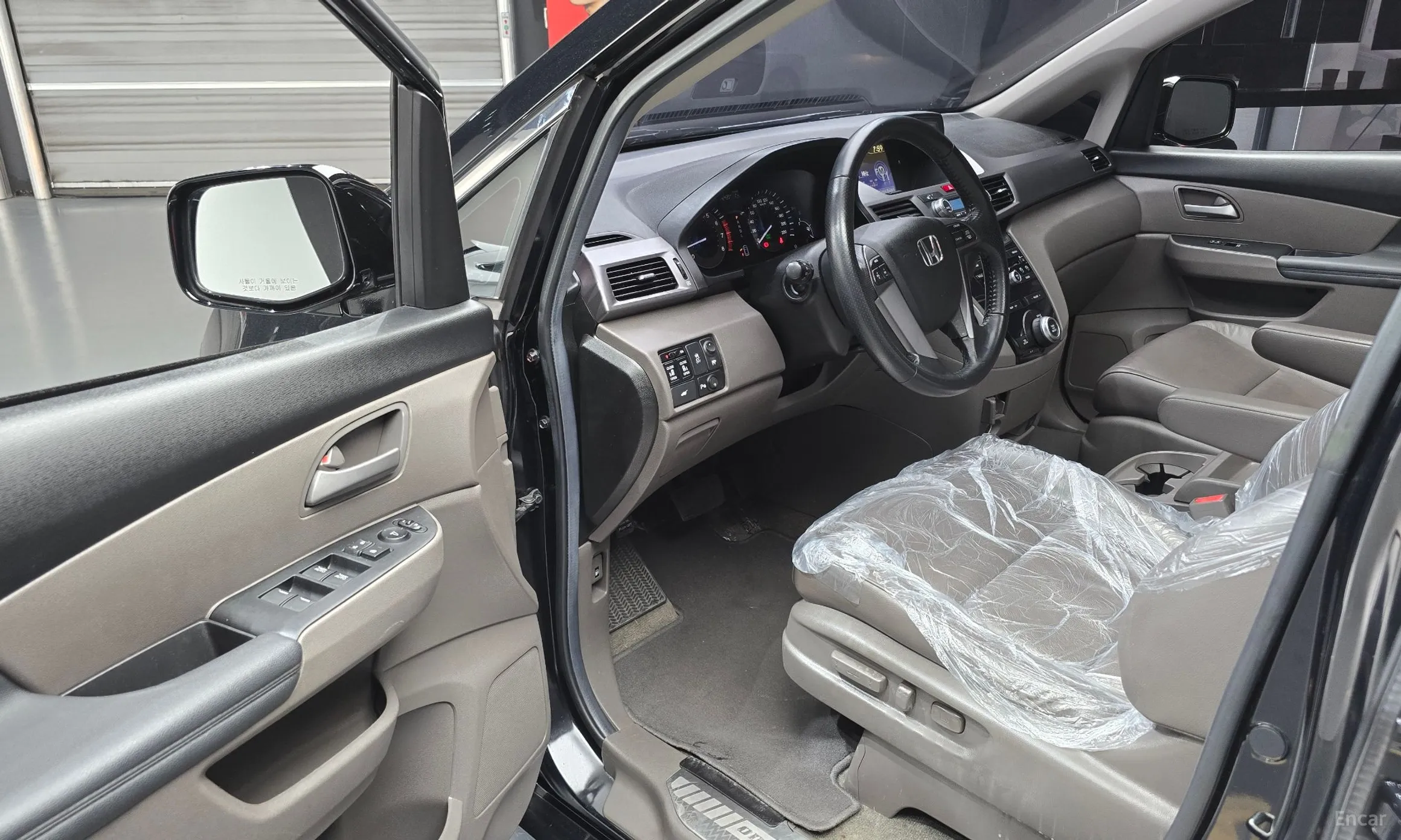 Honda Odyssey превью 11