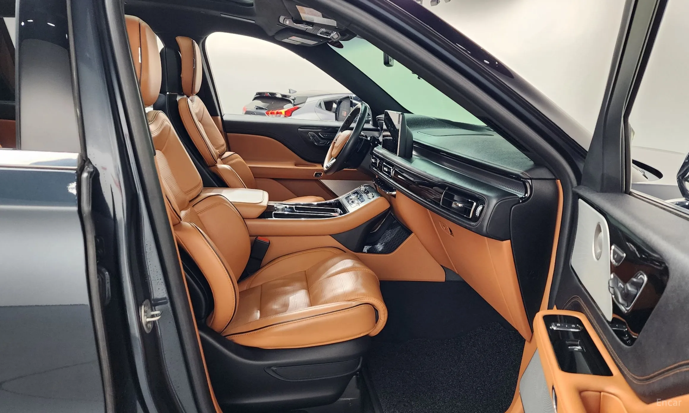 Lincoln Aviator 2nd Generation превью 11