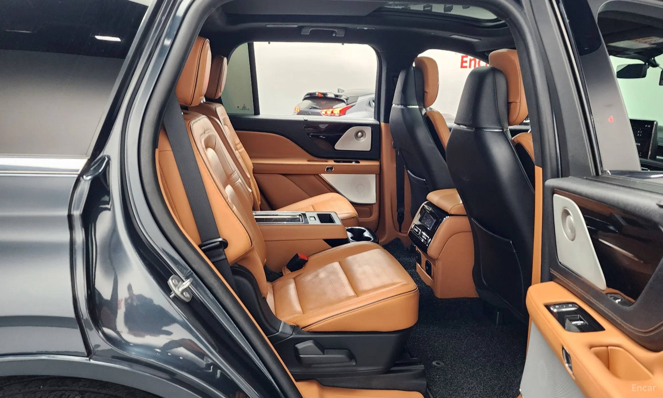 Lincoln Aviator 2nd Generation превью 12