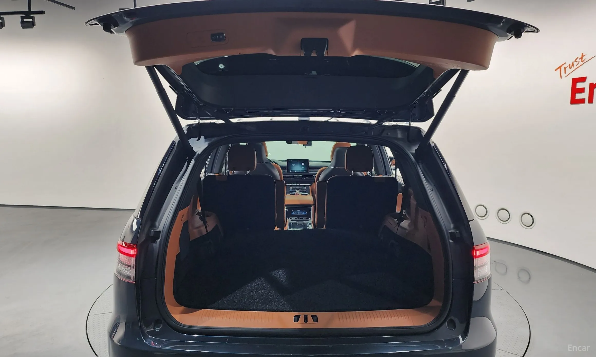 Lincoln Aviator 2nd Generation превью 20