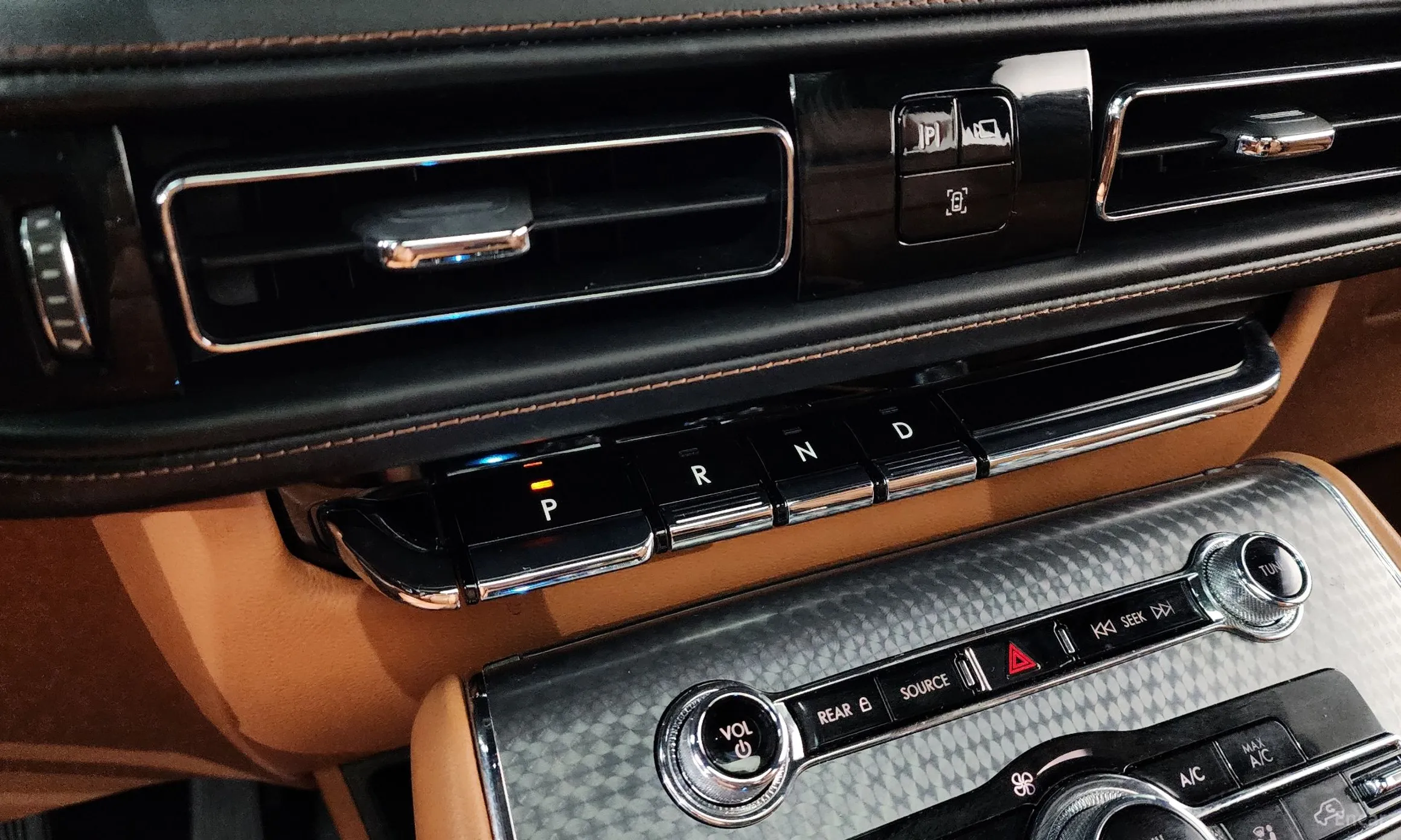 Lincoln Aviator 2nd Generation превью 9