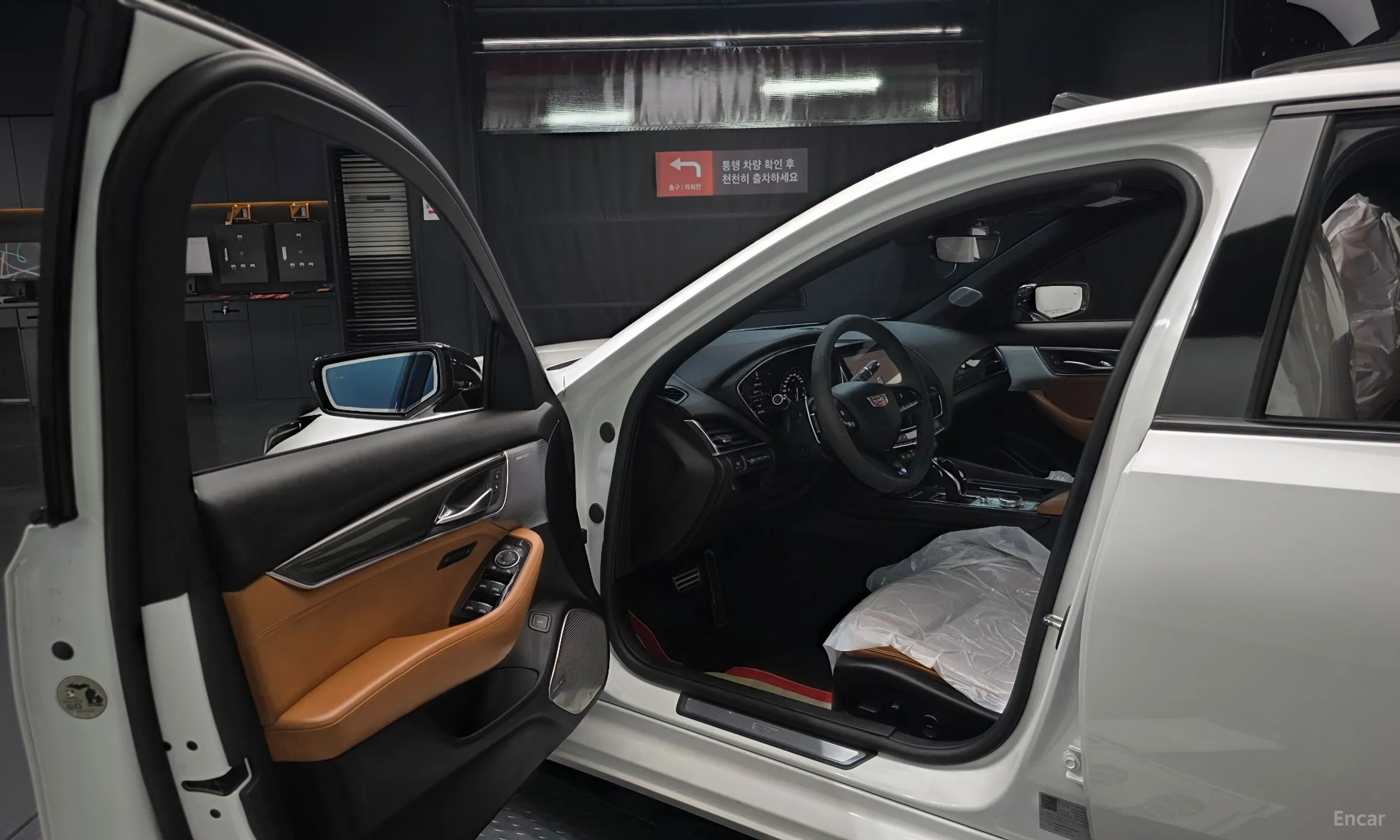 Cadillac CT5 превью 11