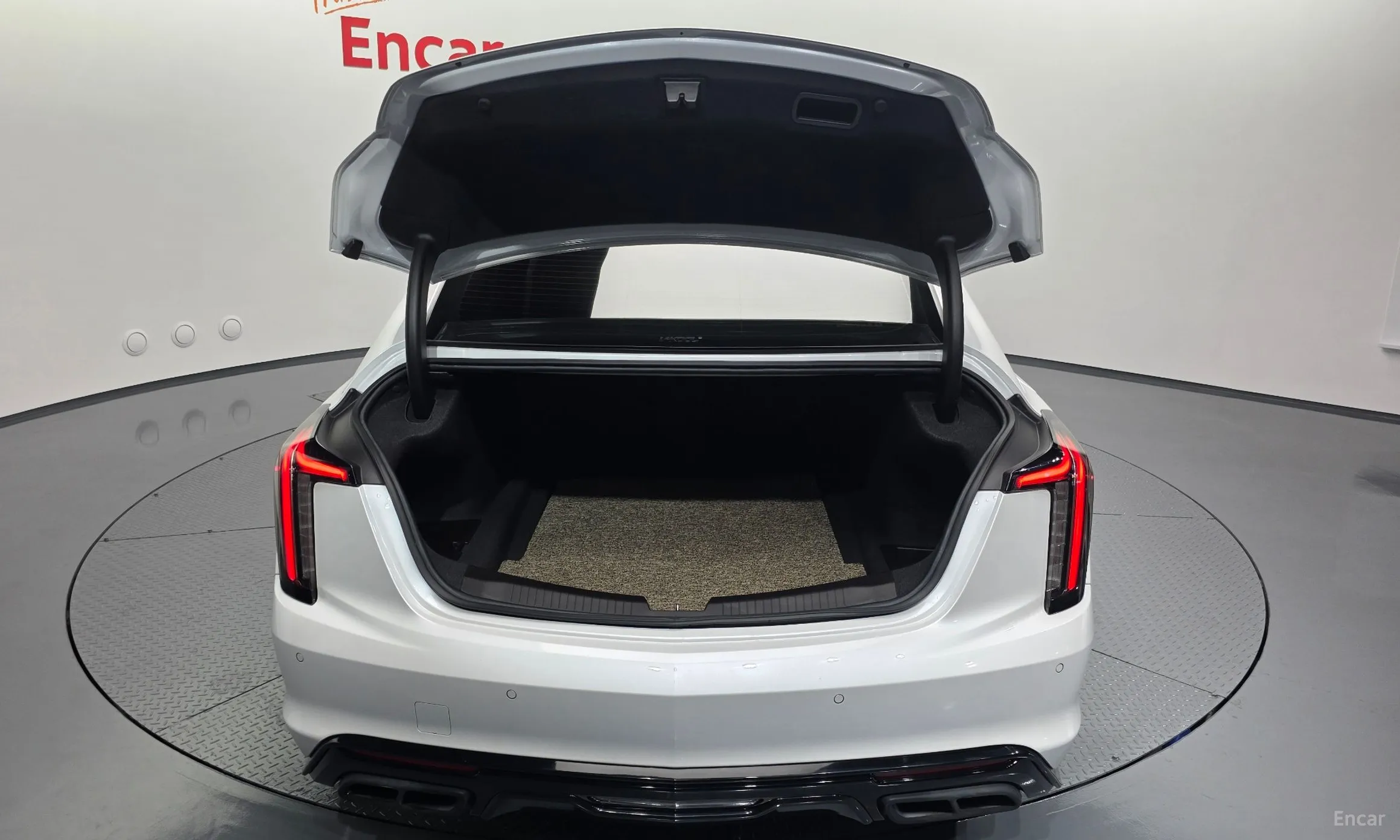 Cadillac CT5 превью 20