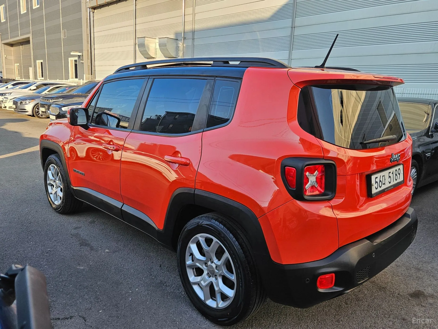 Jeep Renegade превью 4
