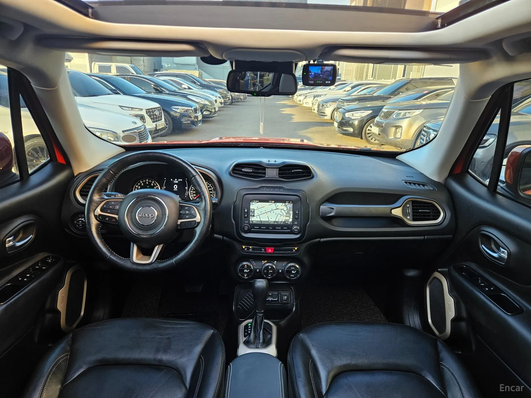 Jeep Renegade превью 8