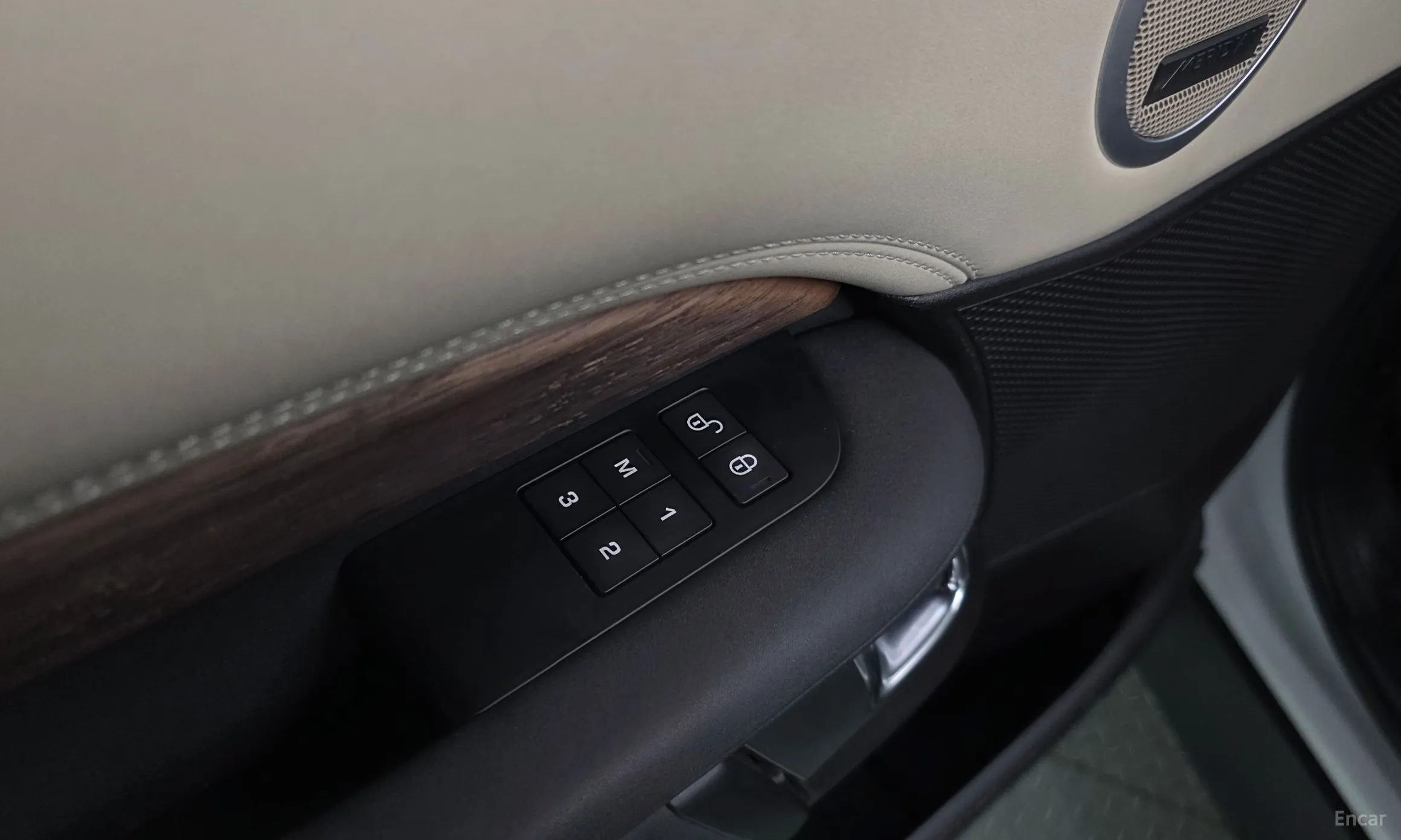 Land Rover Discovery 5 превью 18