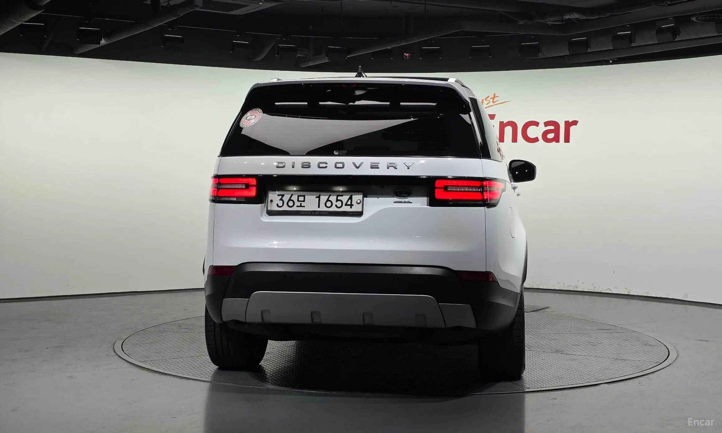 Land Rover Discovery 5 превью 4