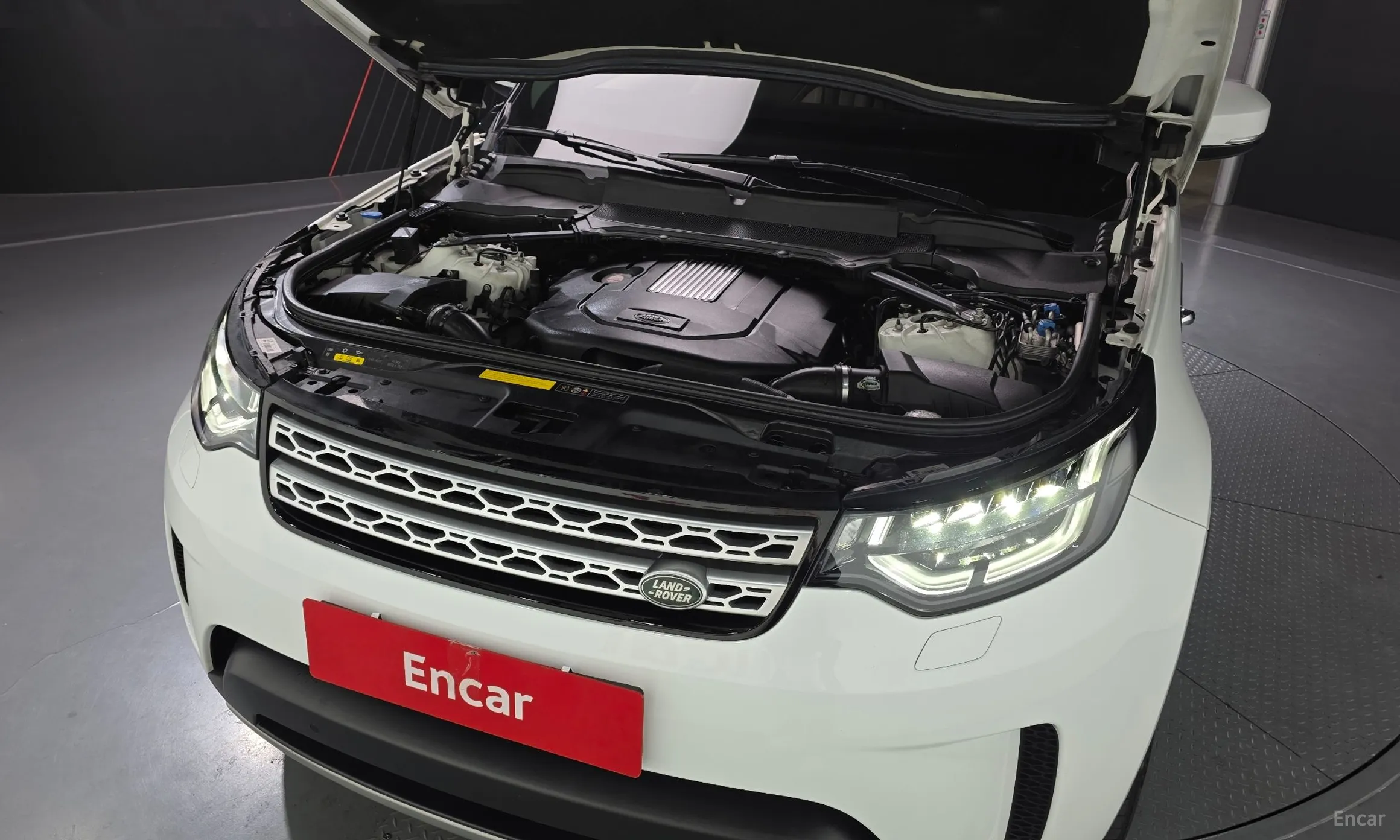 Land Rover Discovery 5 превью 6