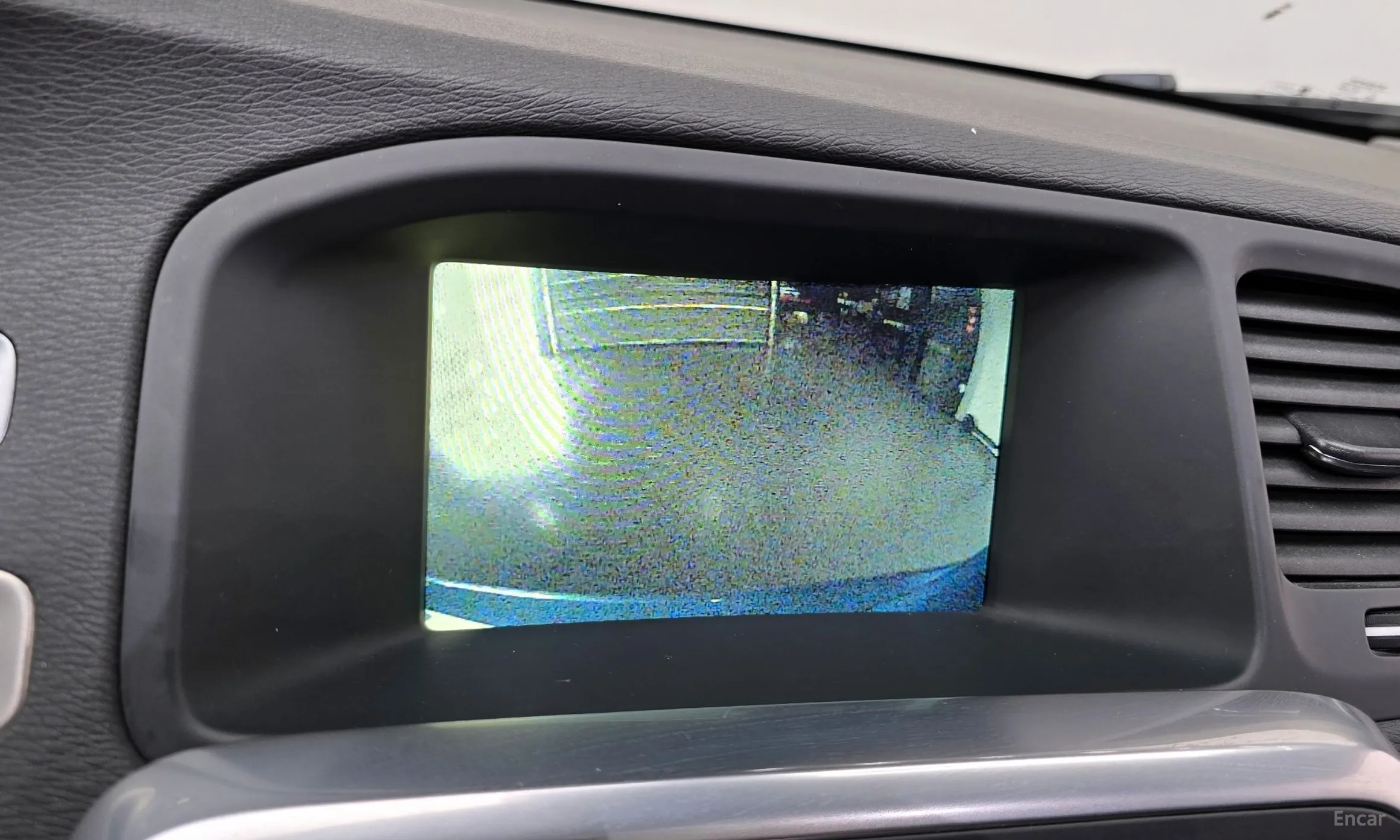Volvo V60 превью 15