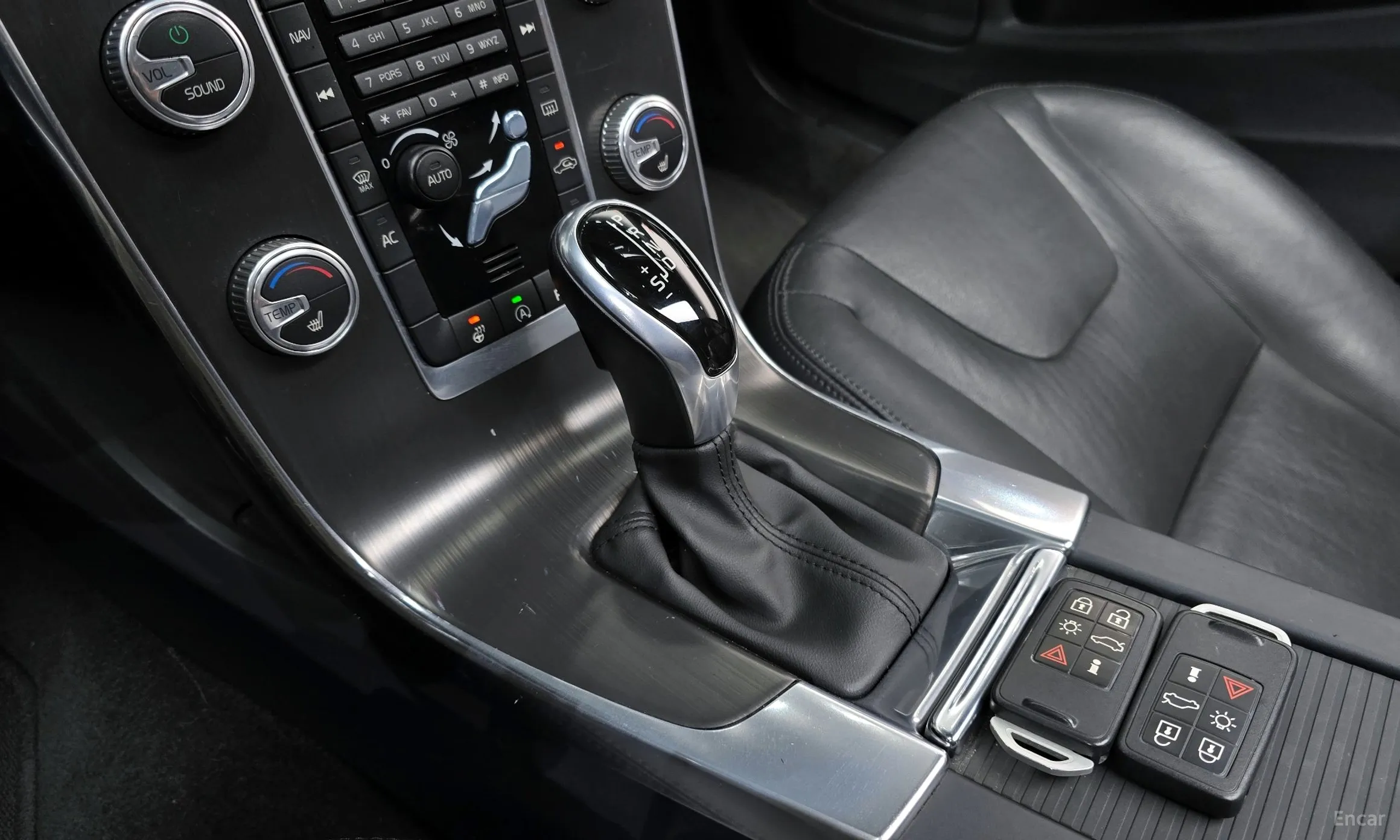 Volvo V60 превью 9