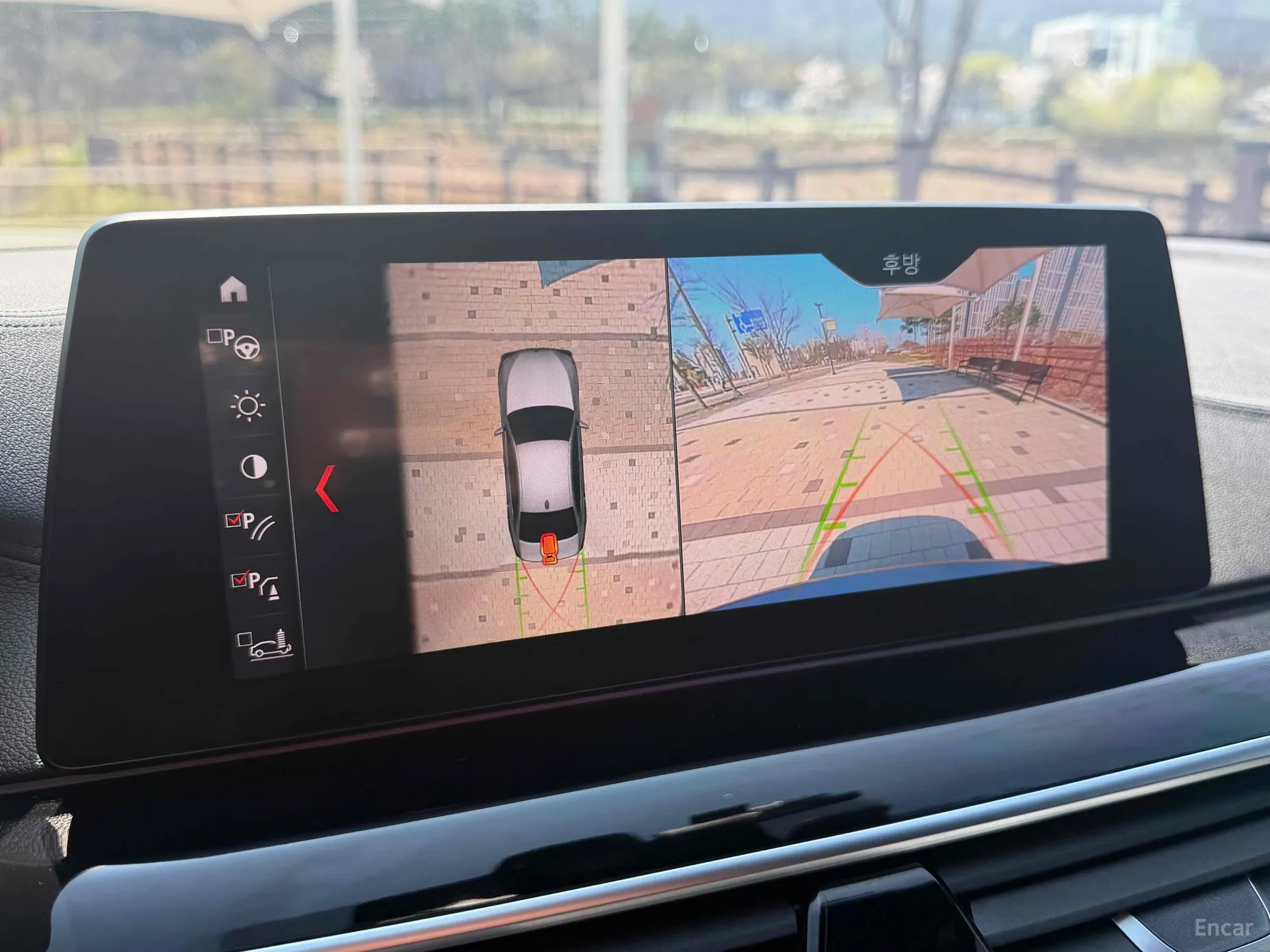 BMW 5 Series (G30) превью 13