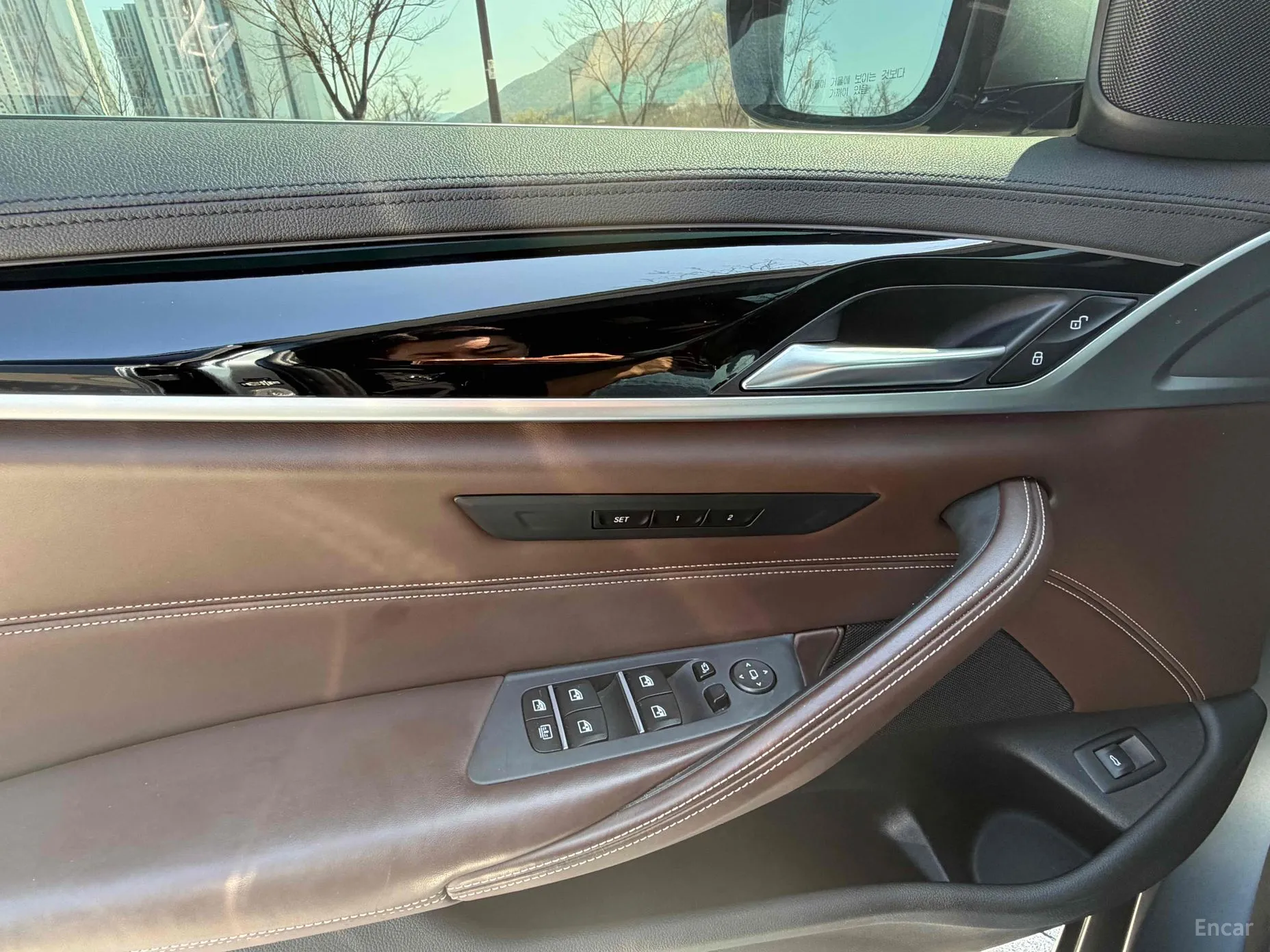 BMW 5 Series (G30) превью 14