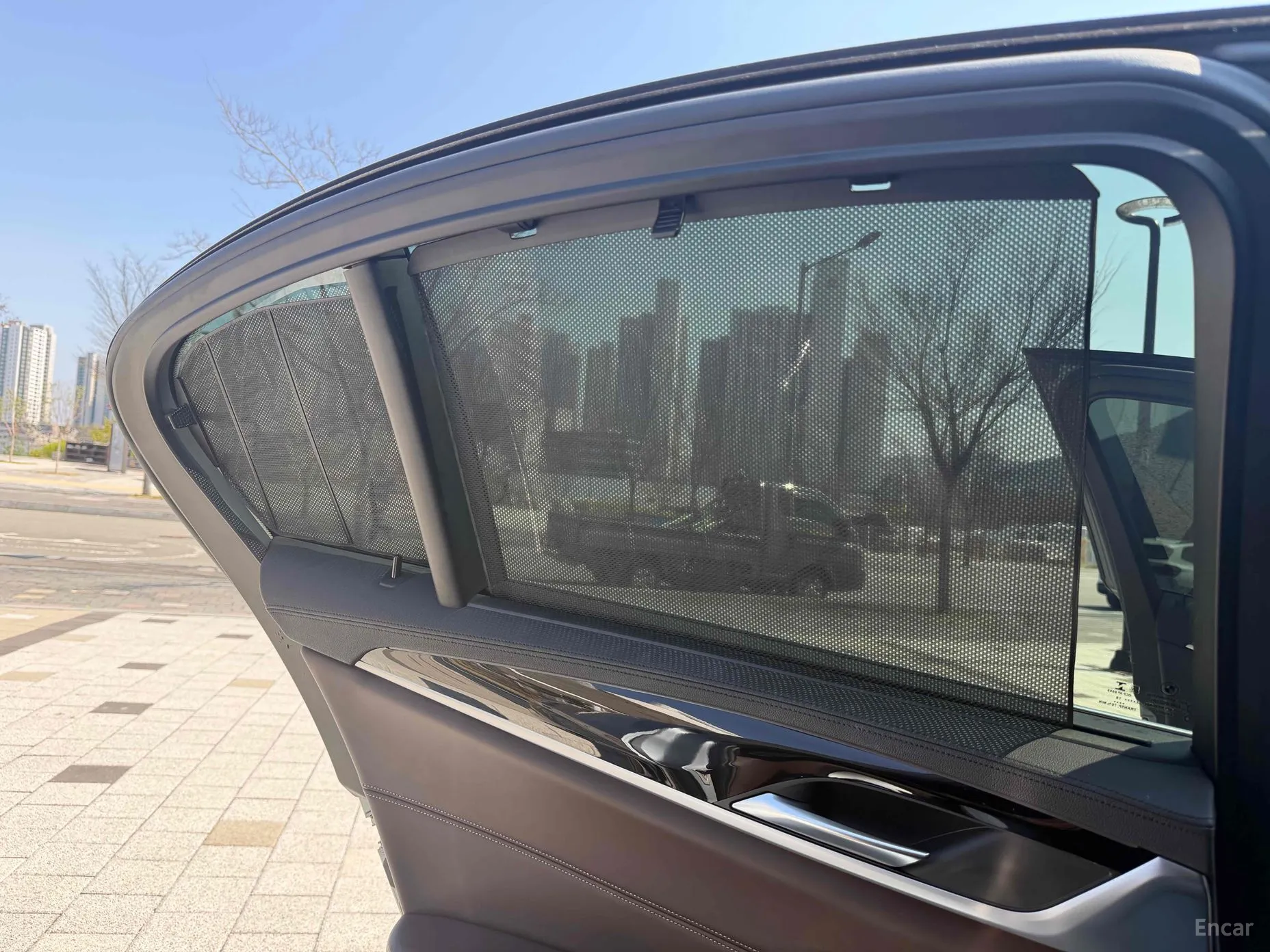BMW 5 Series (G30) превью 17