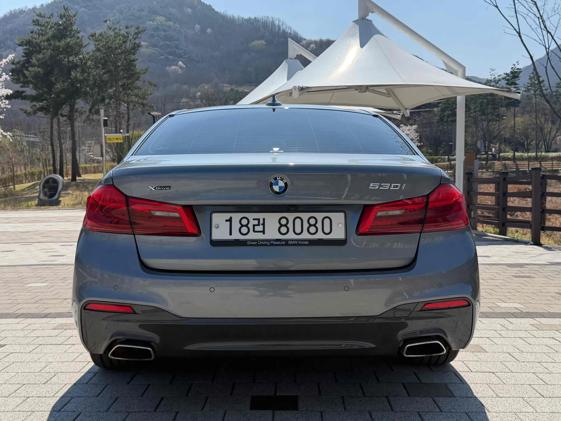 BMW 5 Series (G30) превью 4