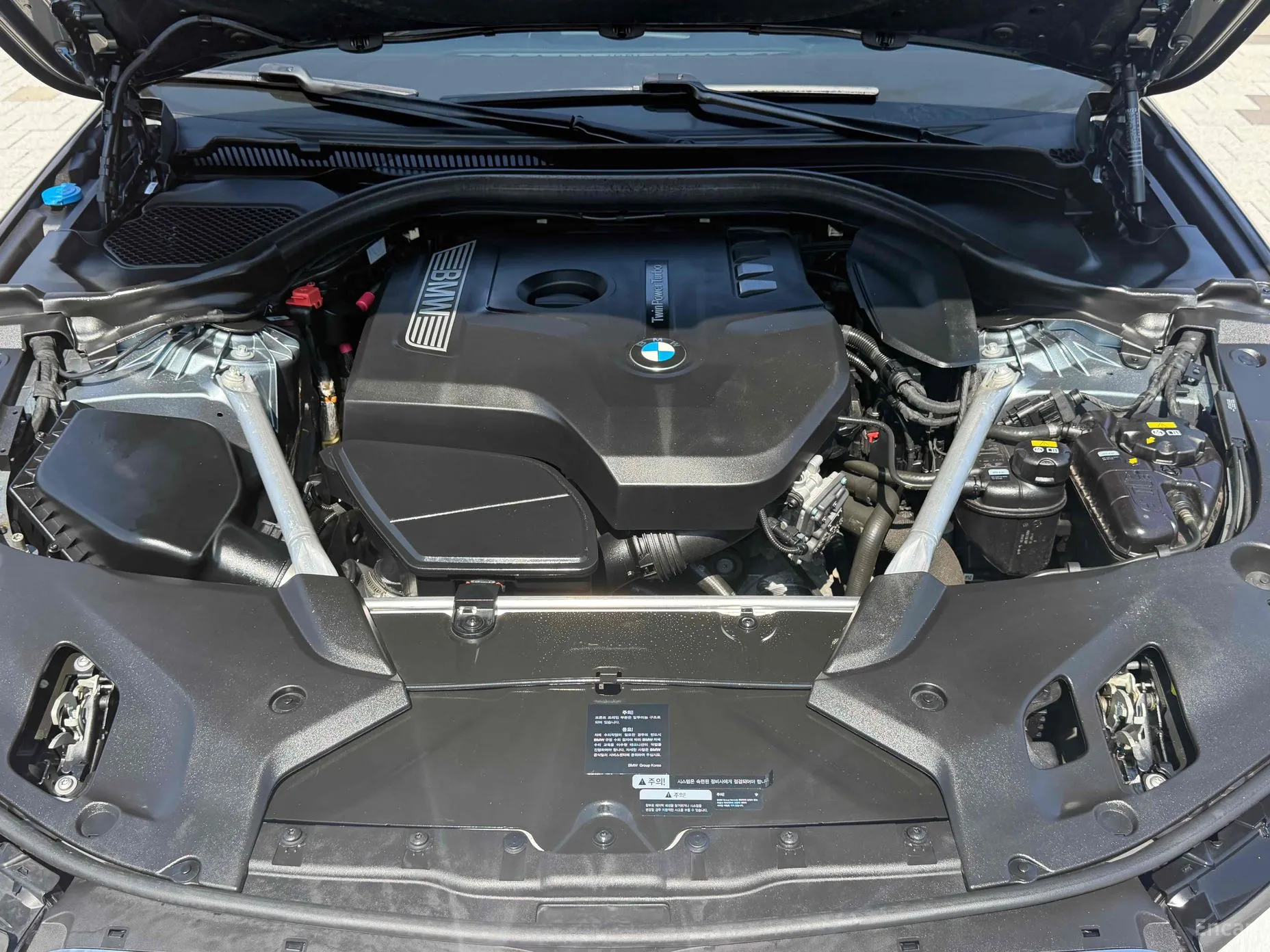 BMW 5 Series (G30) превью 6