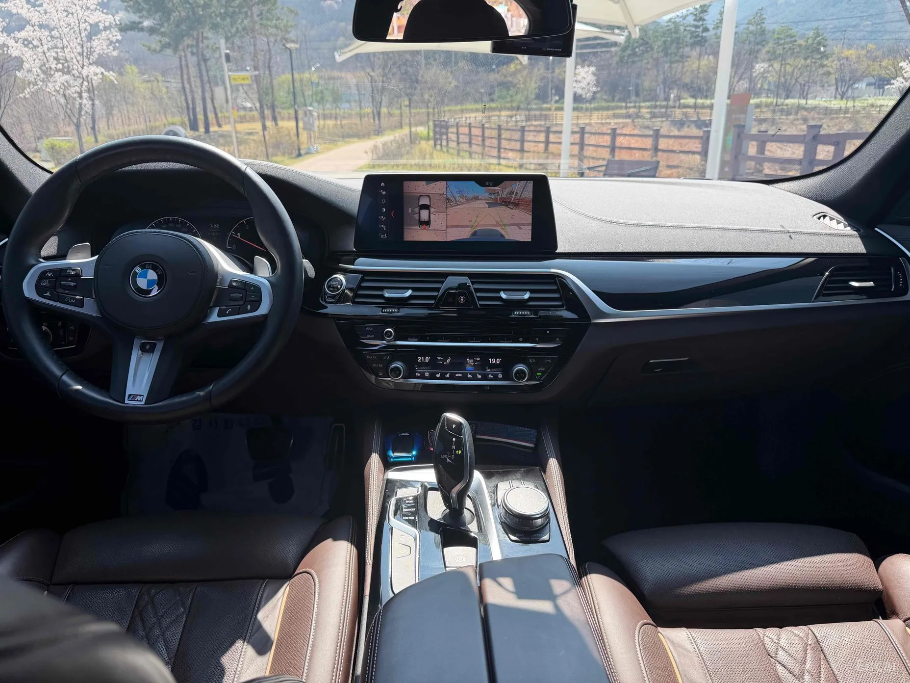 BMW 5 Series (G30) превью 7