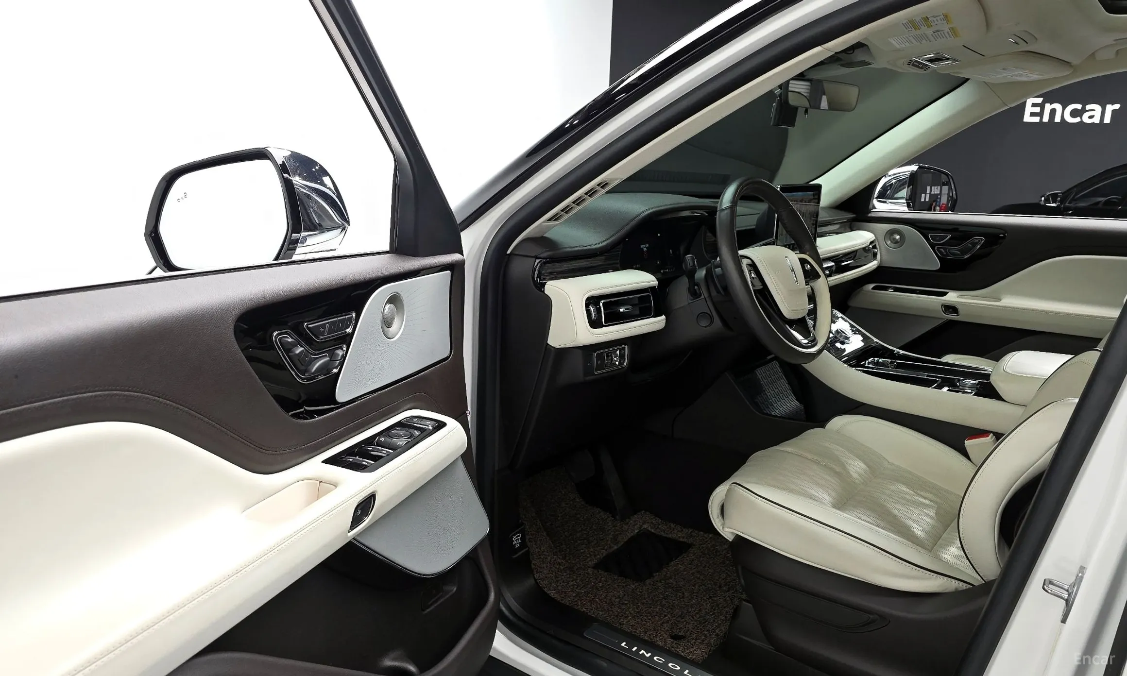 Lincoln Aviator 2nd Generation превью 11