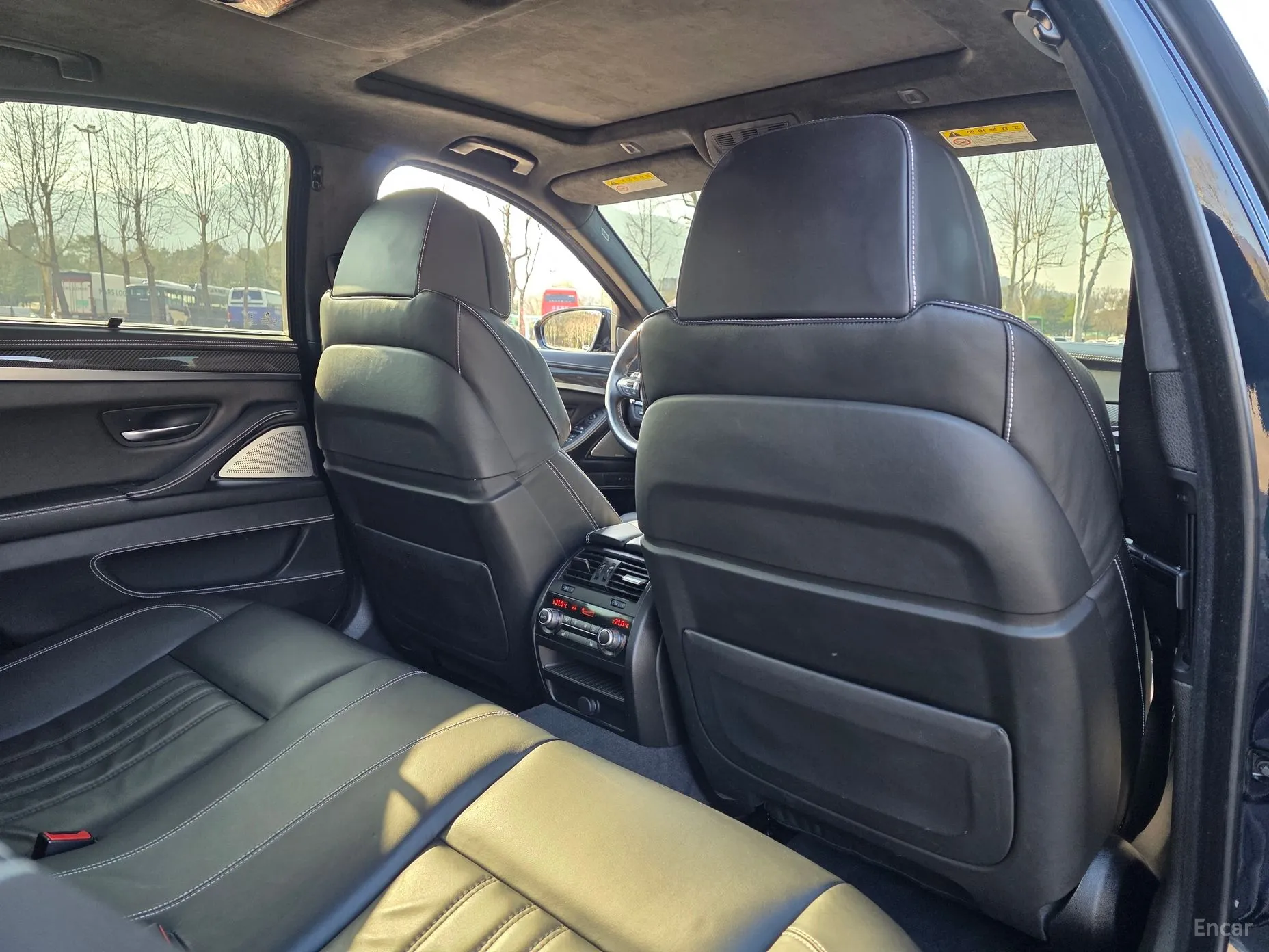 BMW M5 (F10) превью 18