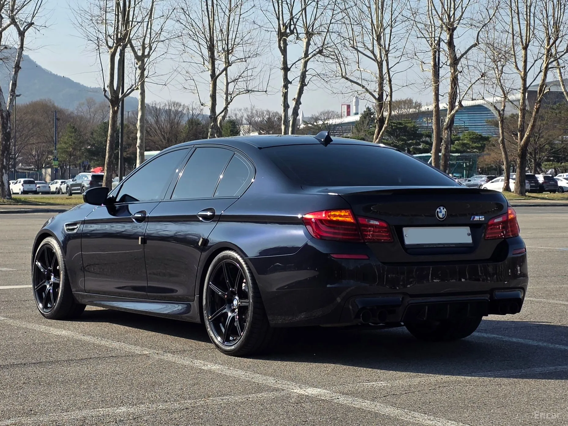 BMW M5 (F10) превью 4