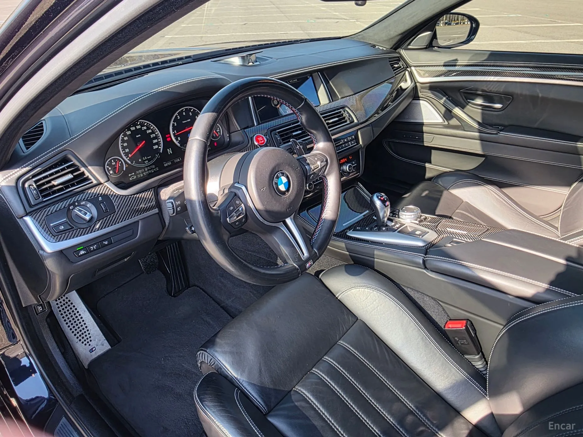 BMW M5 (F10) превью 8