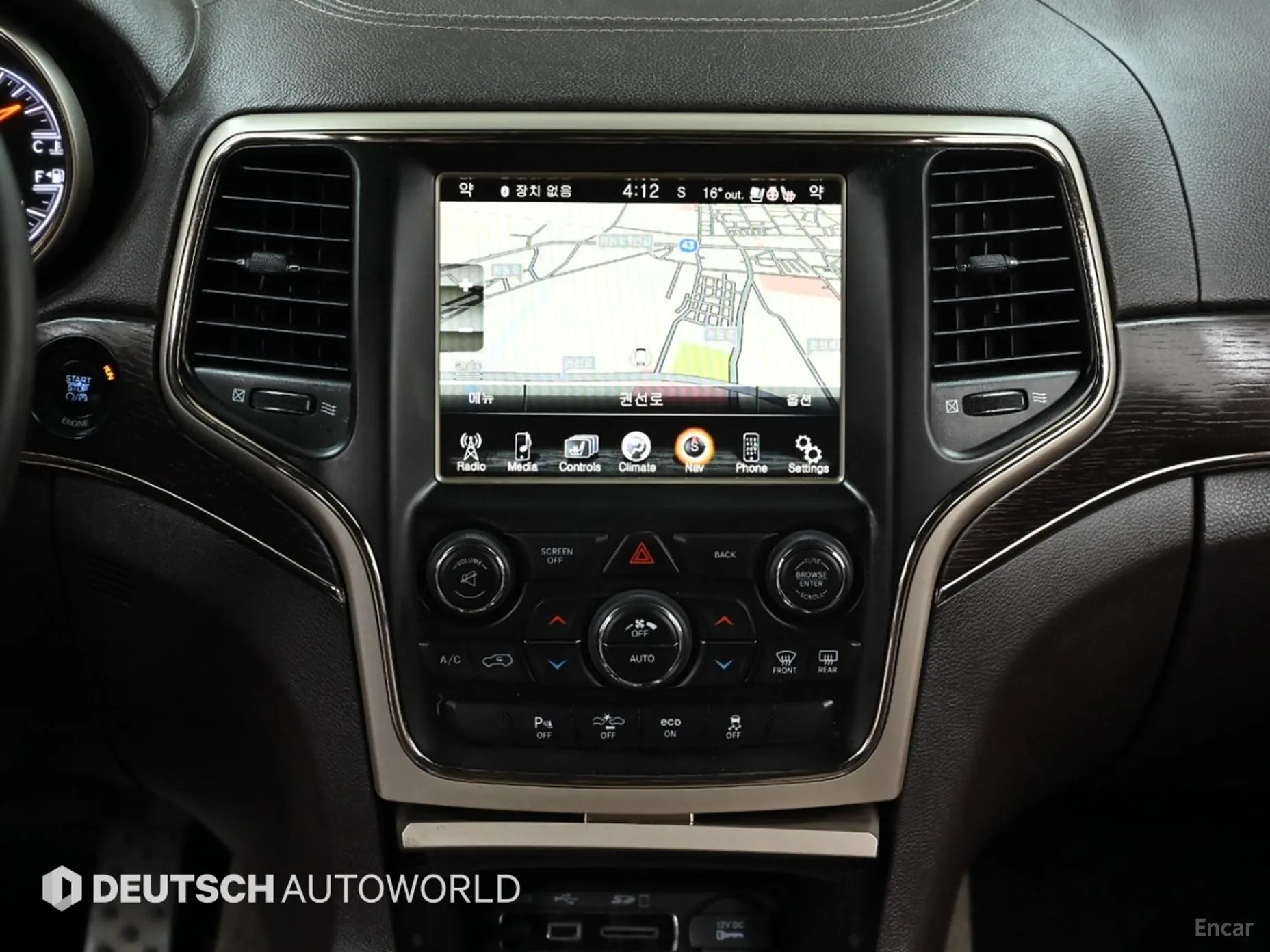 Jeep Grand Cherokee превью 14