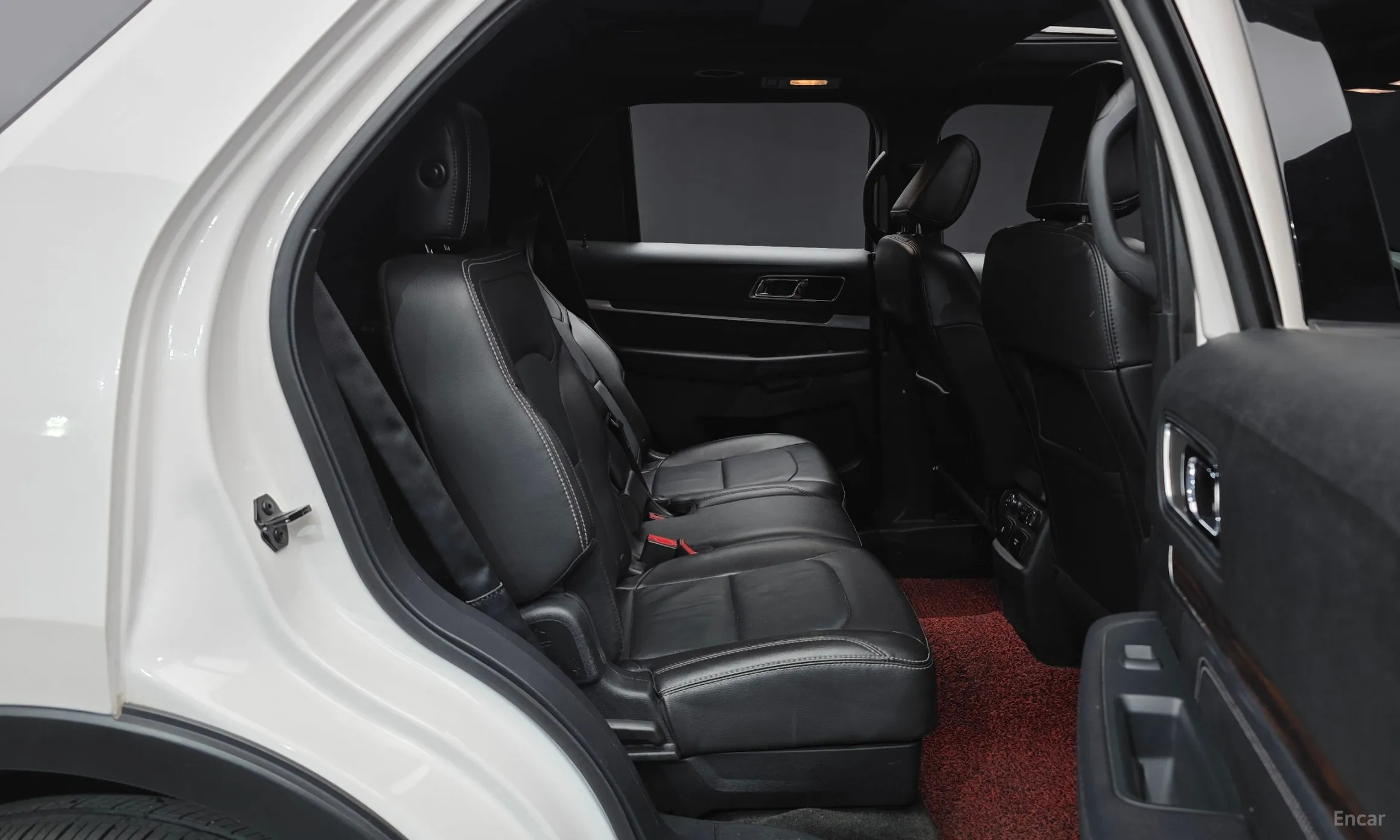 Ford Explorer превью 11